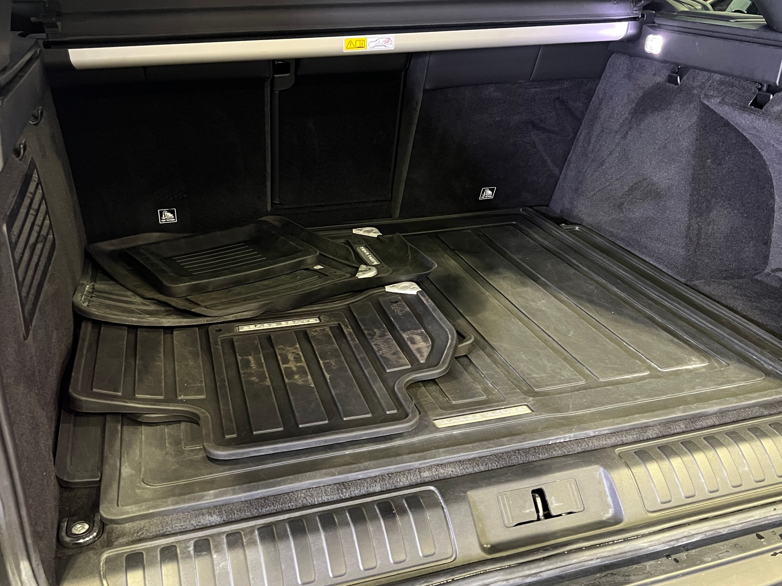 Thumbnail: 2020 Land Rover Range Rover Sport - 6