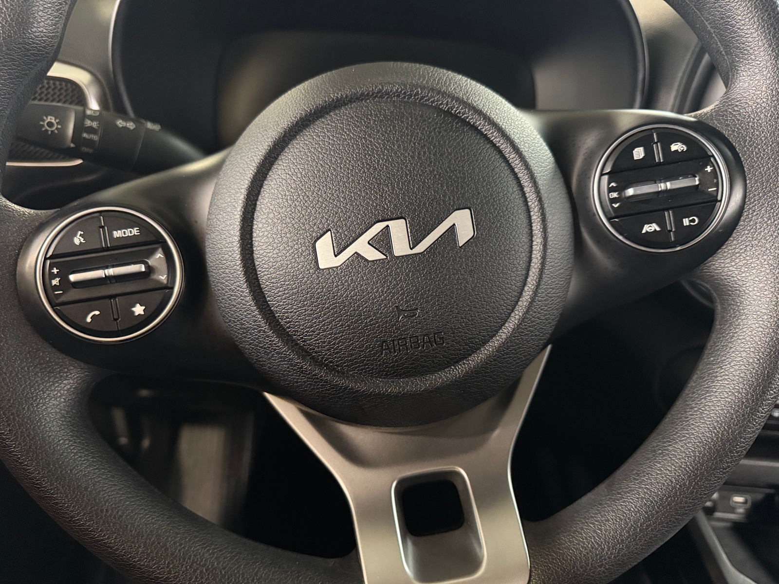 Thumbnail: 2023 Kia Soul - 5