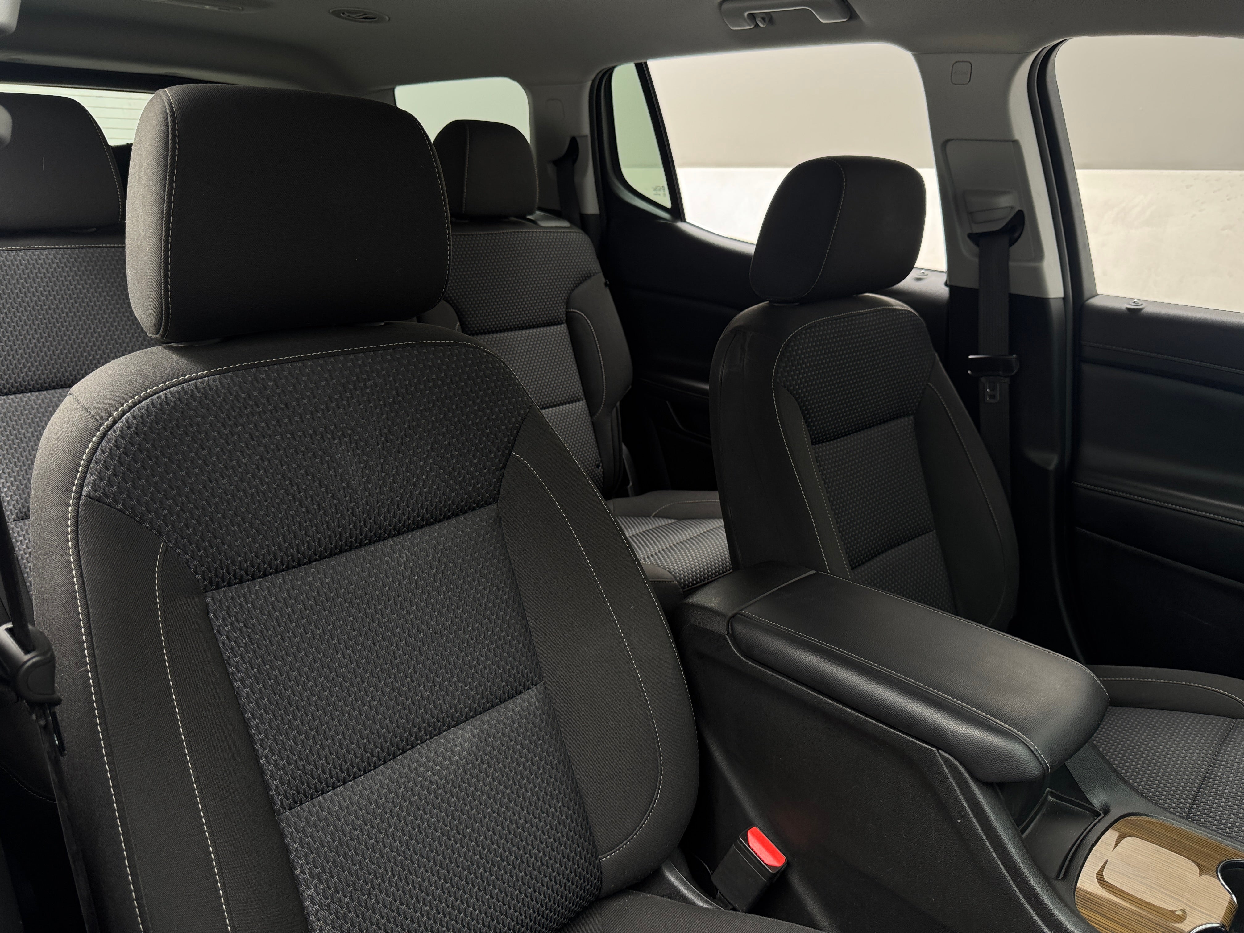 2021 GMC Acadia SLE 2