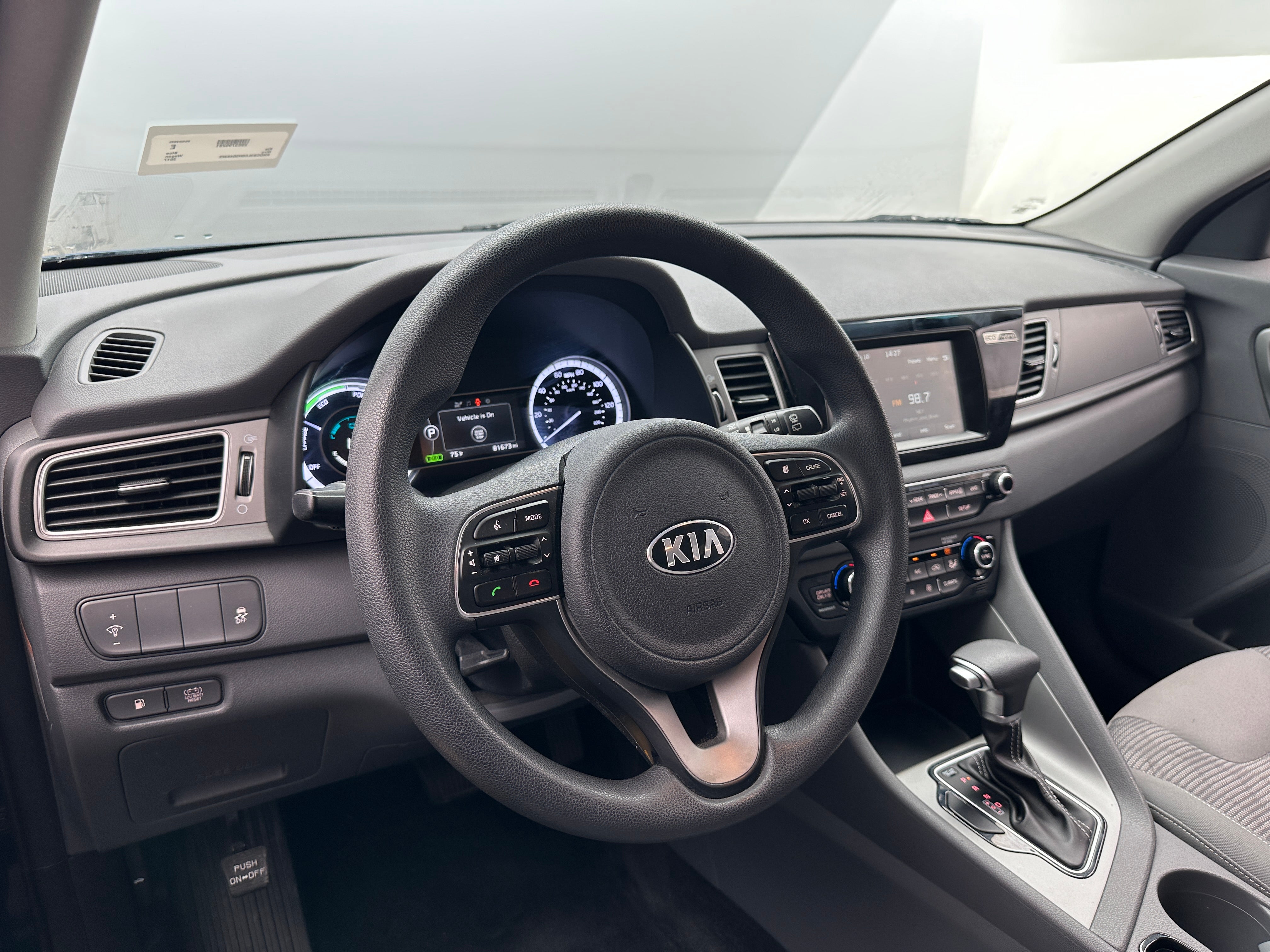 2017 Kia Niro LX 3