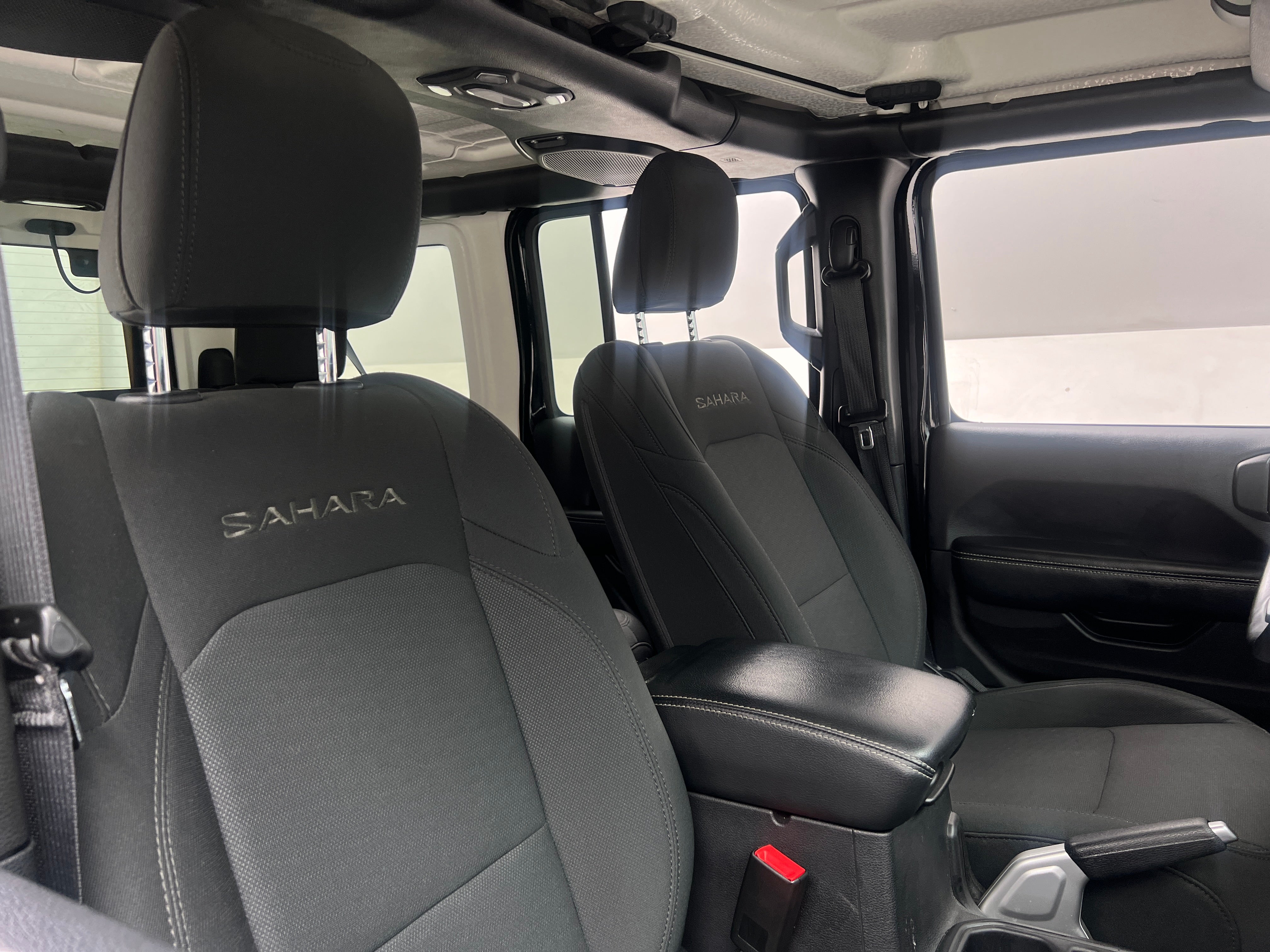 2018 Jeep Wrangler Unlimited Sahara 2