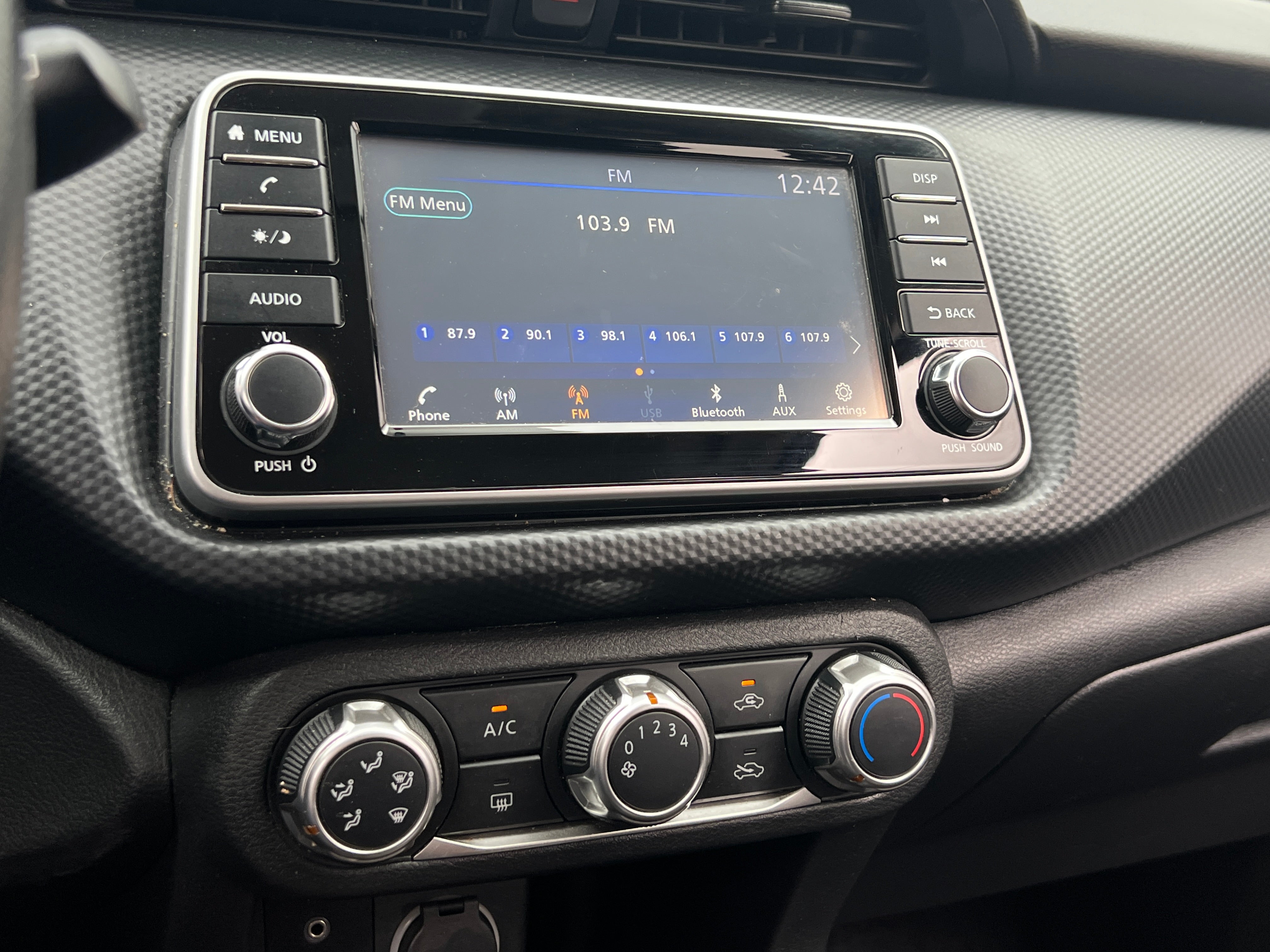 2021 Nissan Kicks S 4
