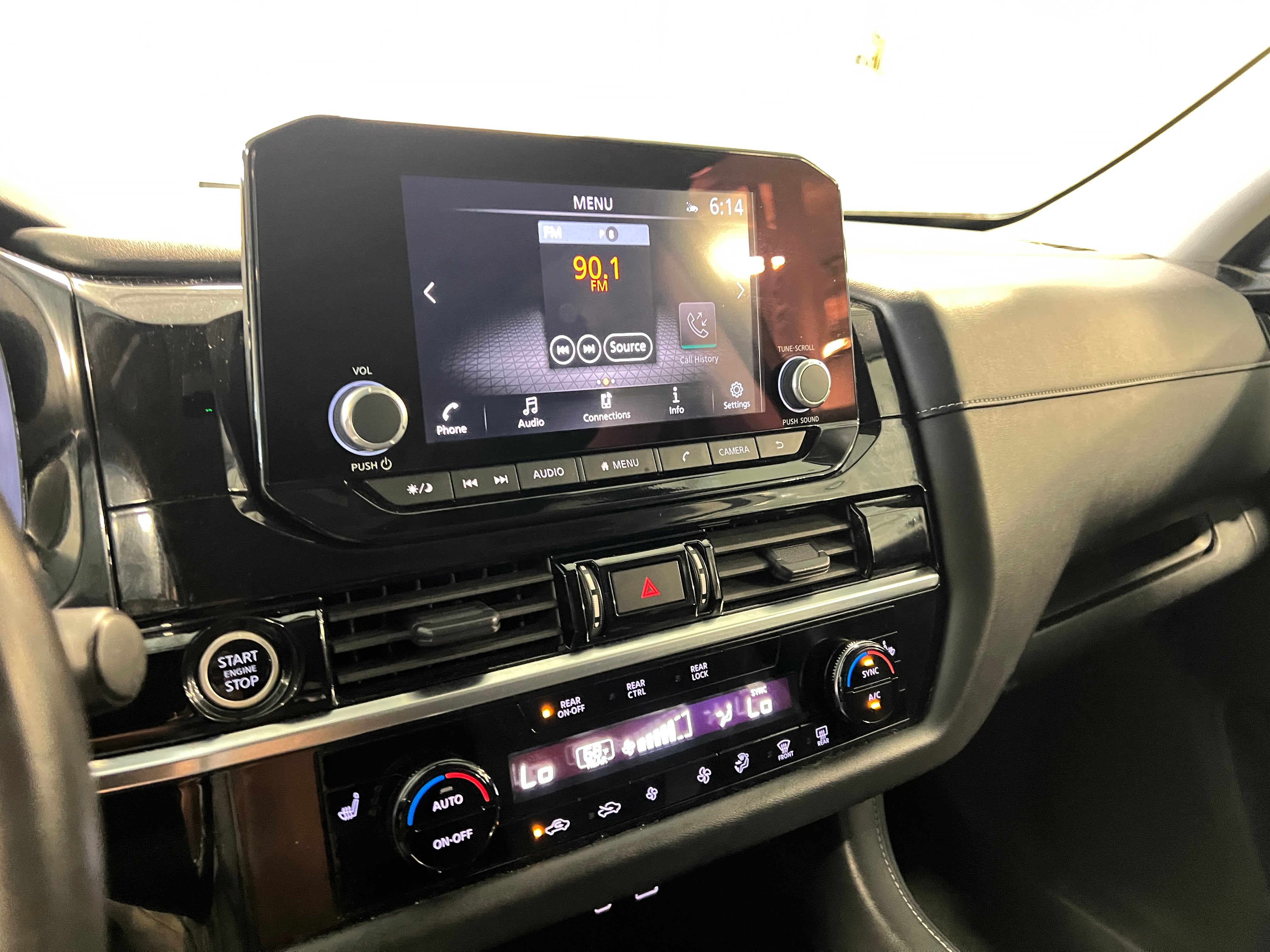 2023 Nissan Pathfinder SV 4