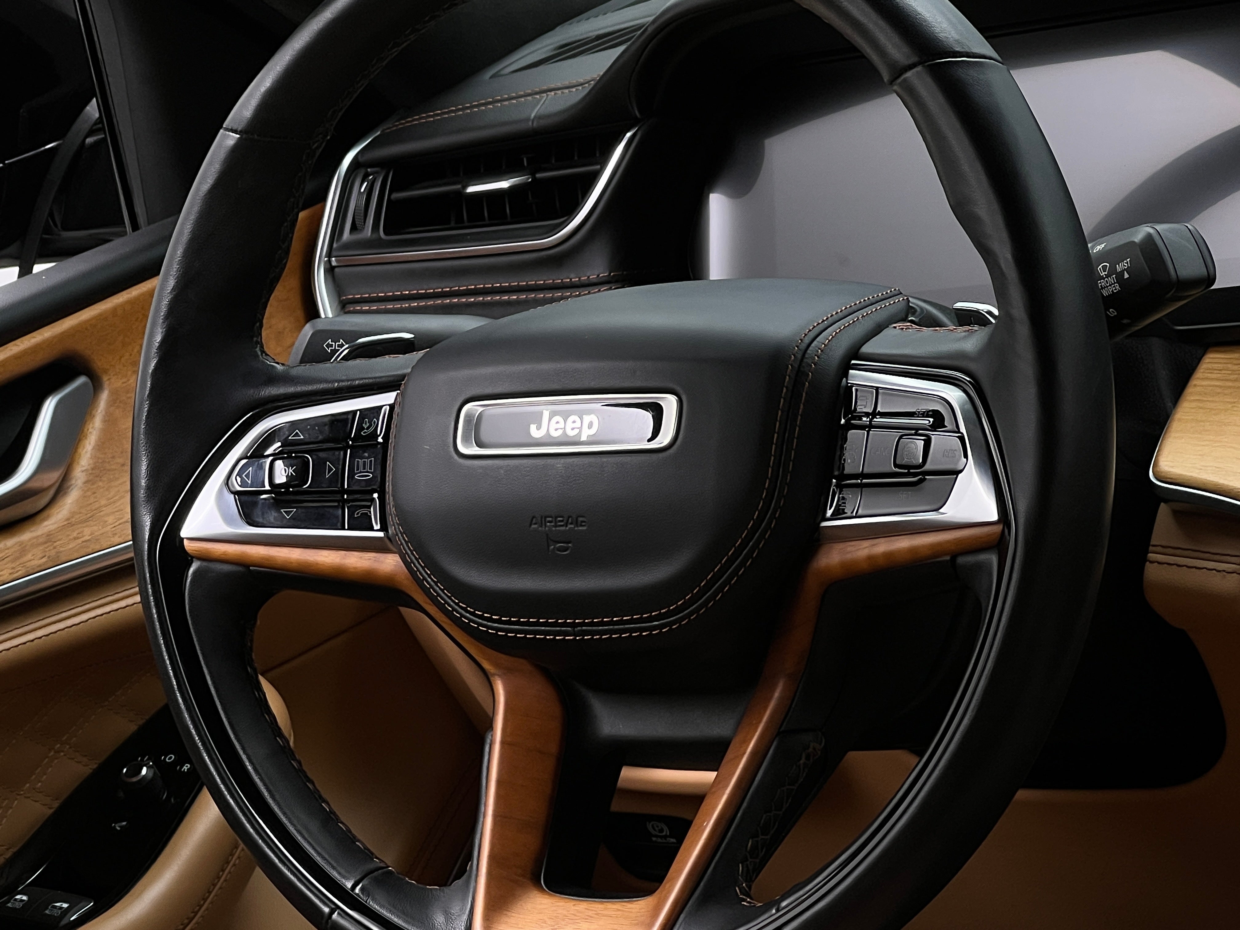 2021 Jeep Grand Cherokee L Summit 4