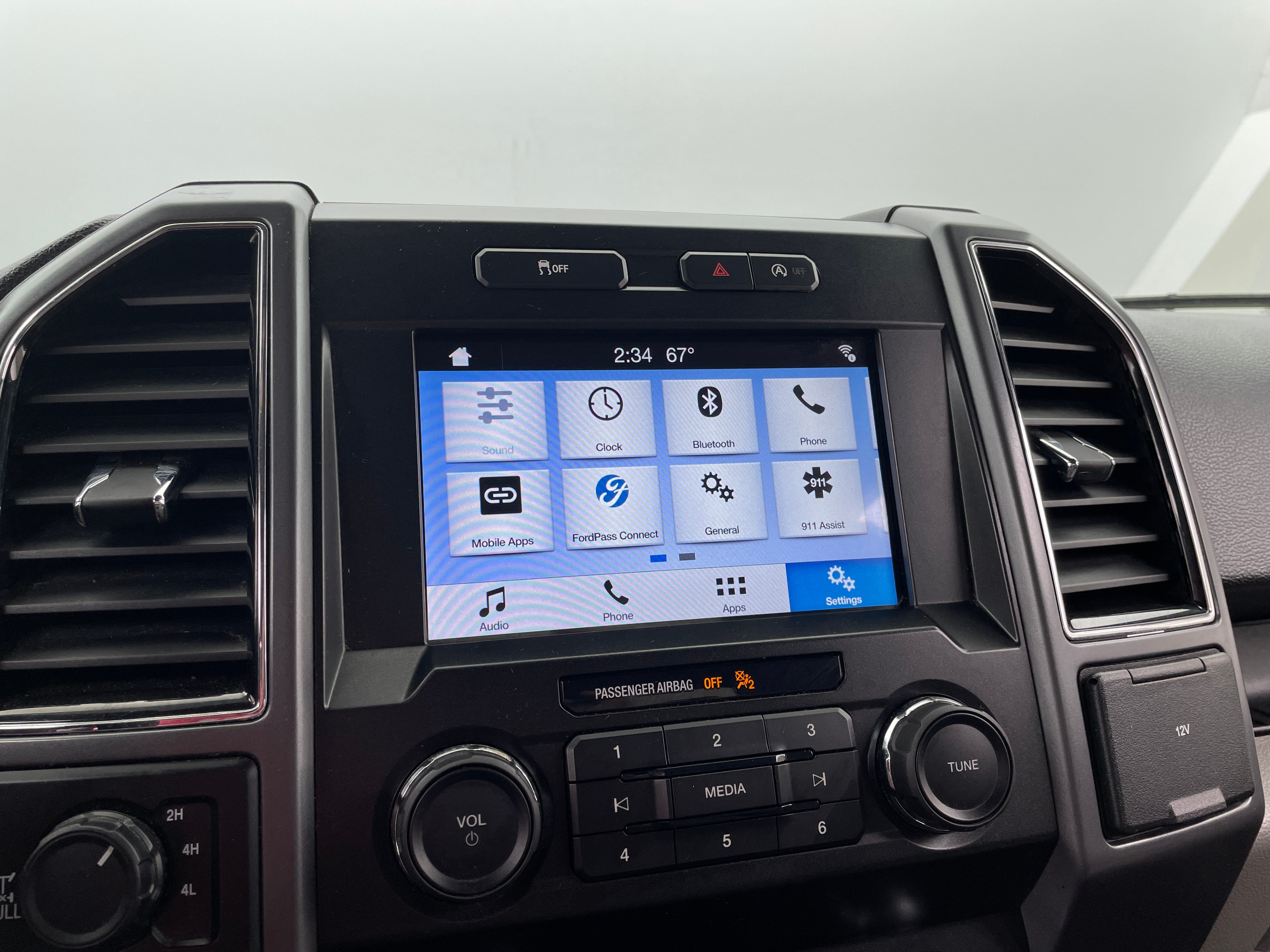 2019 Ford Econoline E-150 3