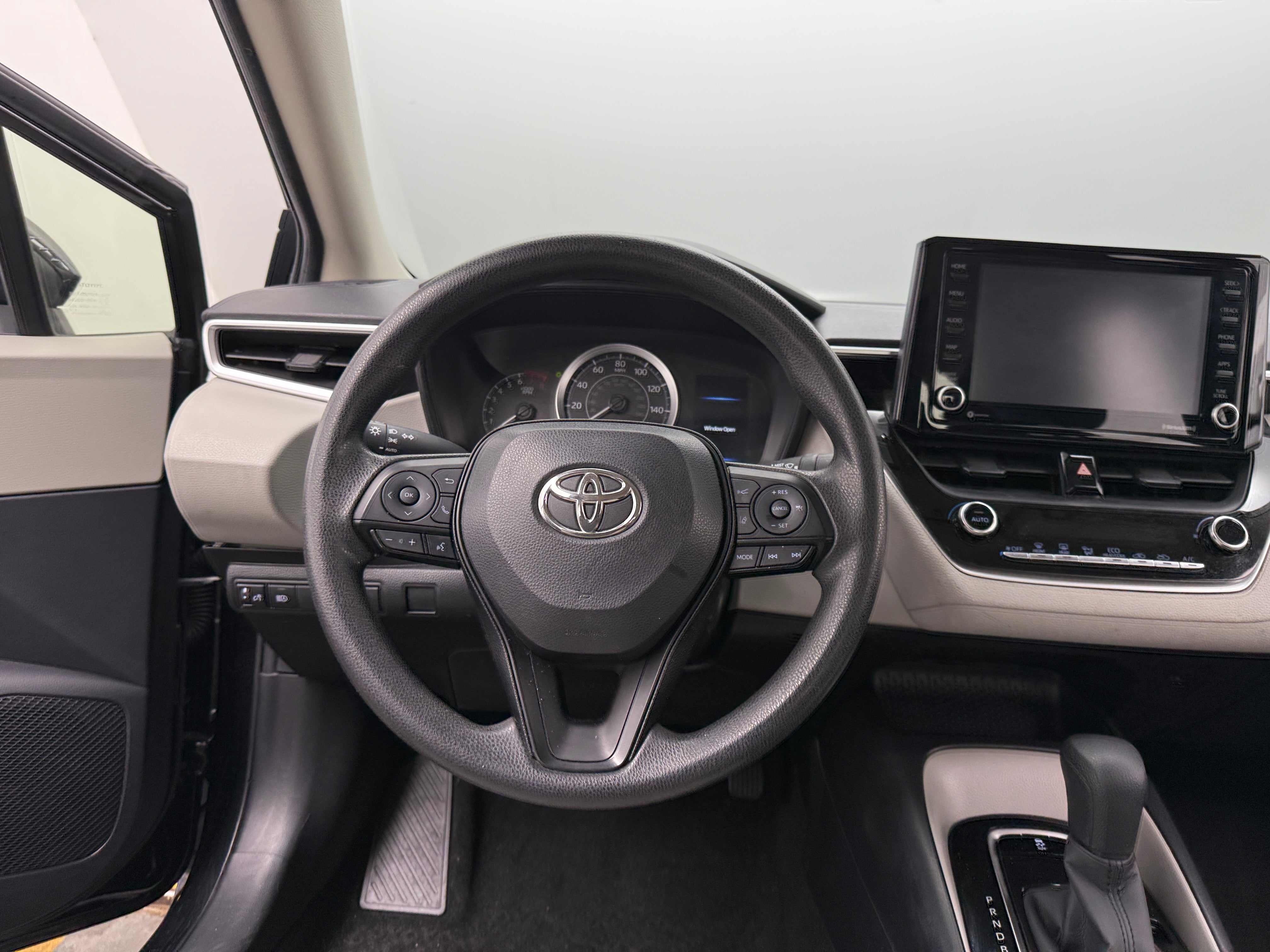 2022 Toyota Corolla LE 5