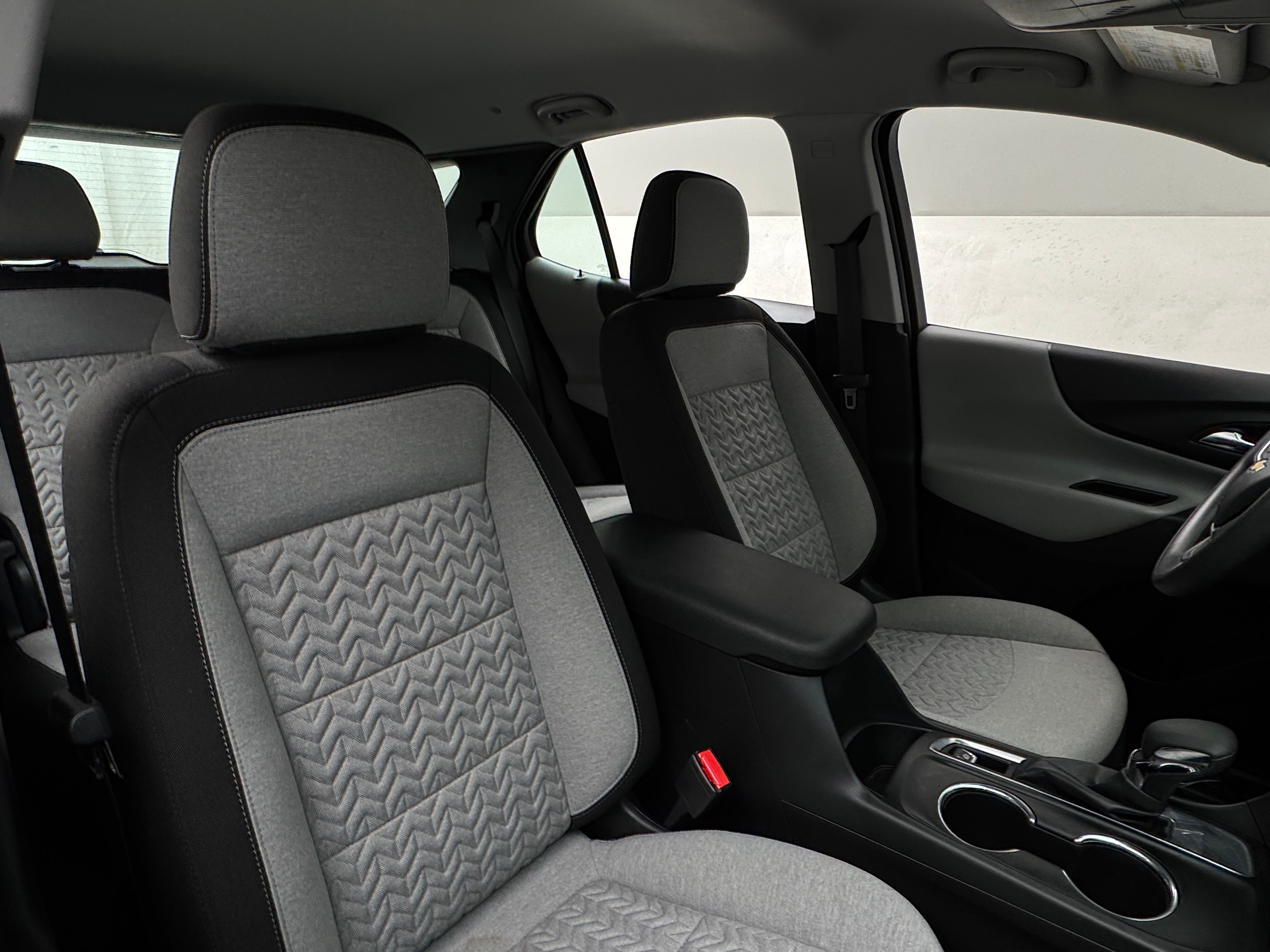 2023 Chevrolet Equinox LS 2