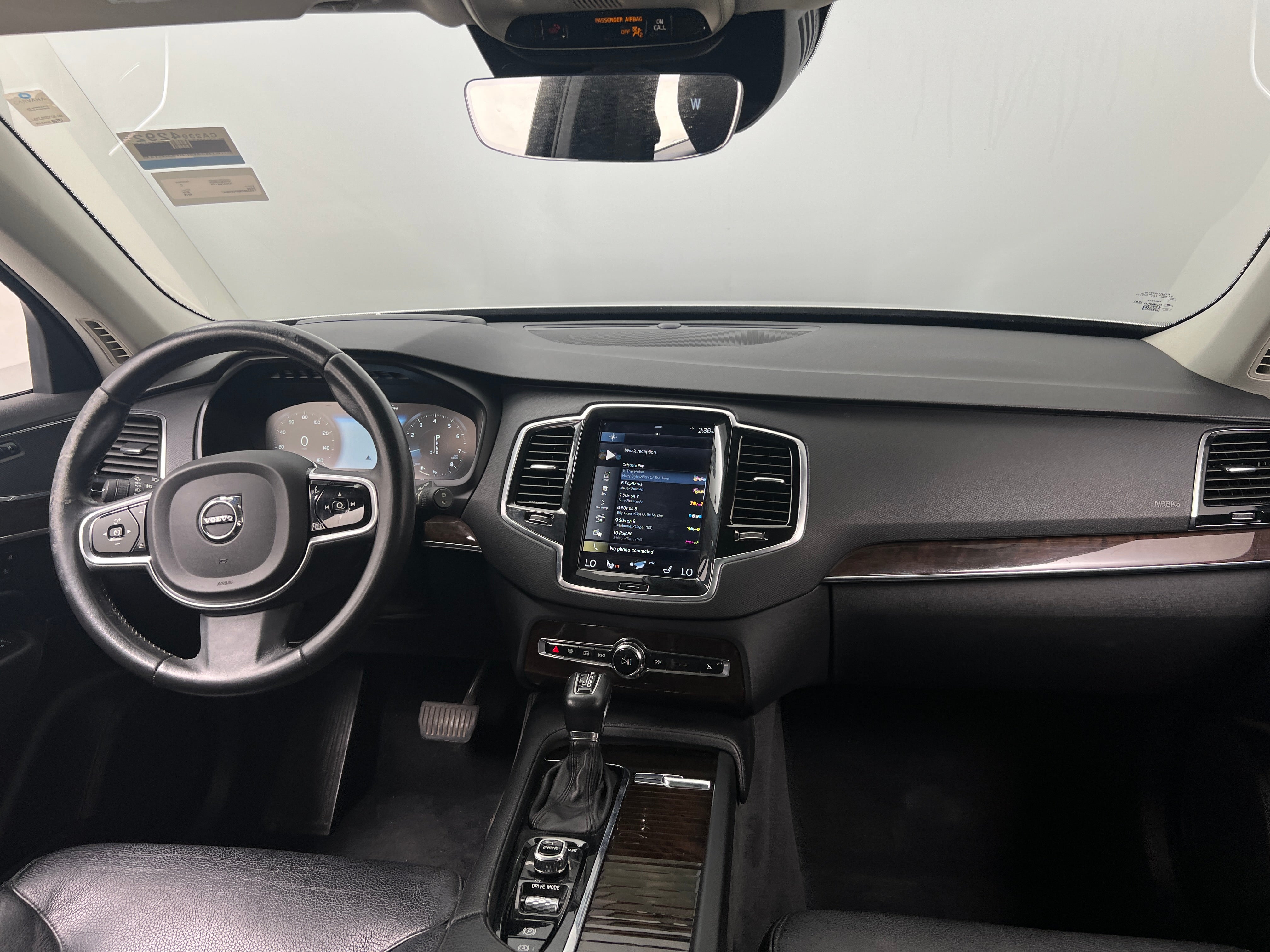 2016 Volvo XC90 T6 Momentum 2