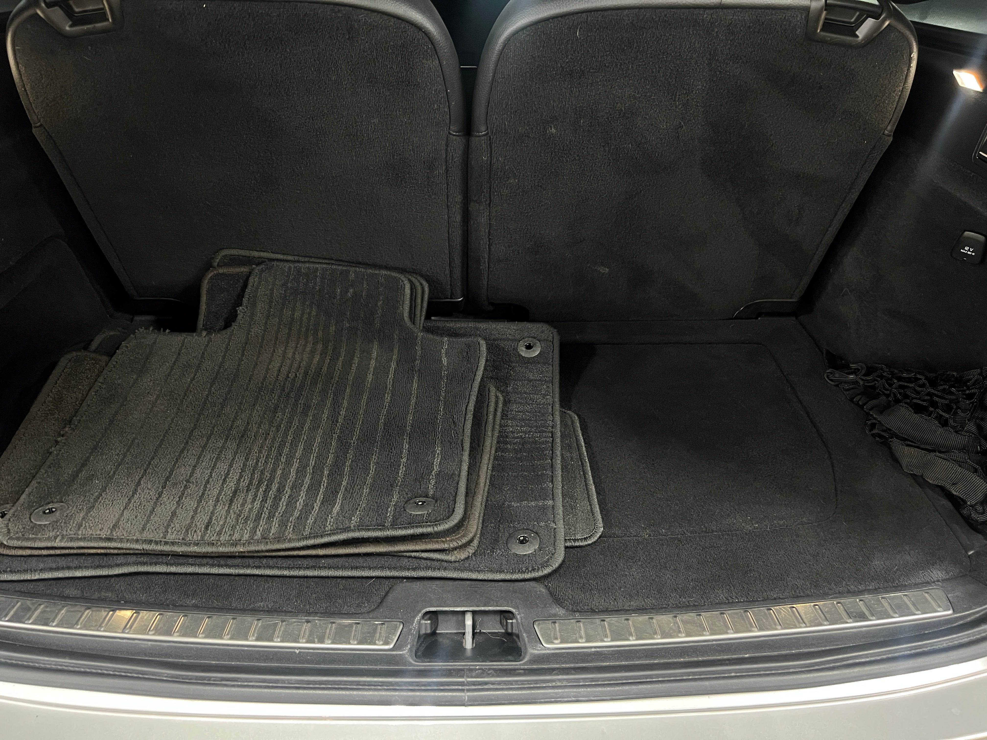2016 Volvo XC90 T6 Momentum 6