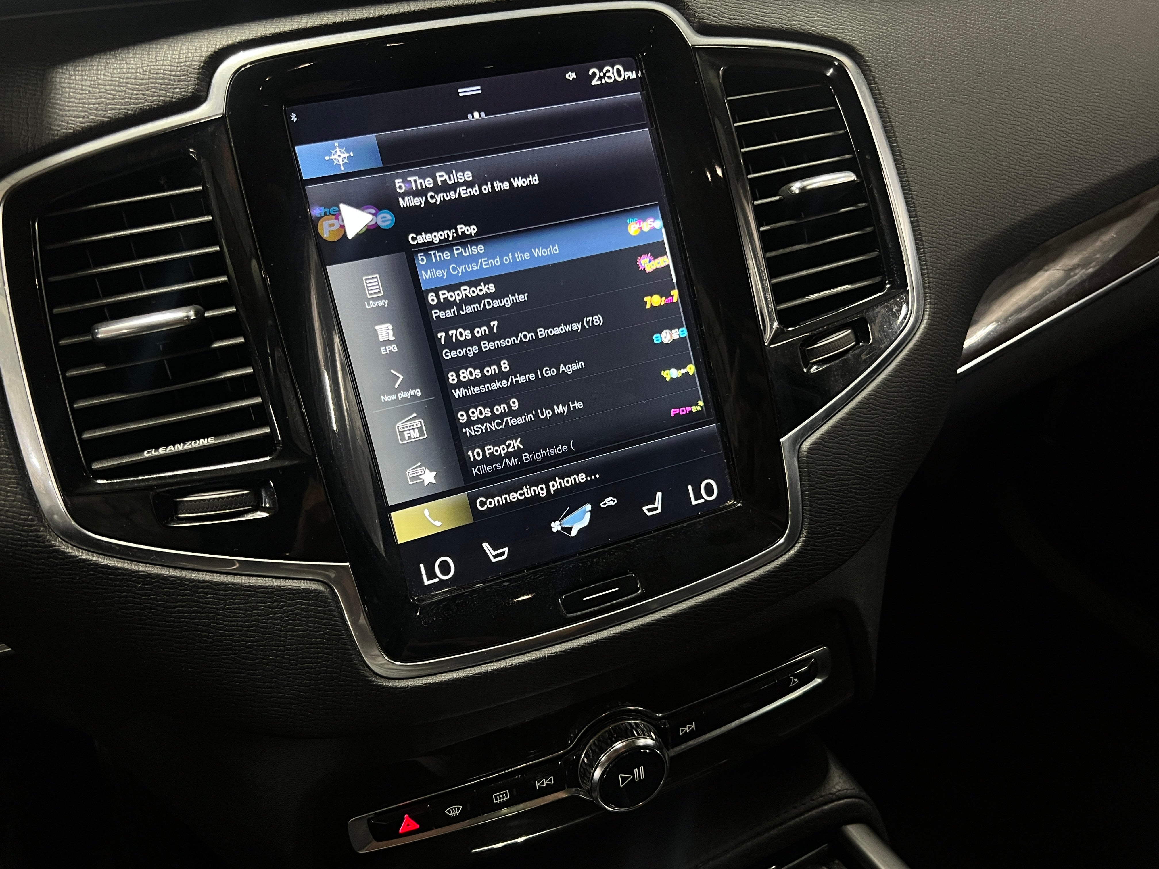 2016 Volvo XC90 T6 Momentum 3