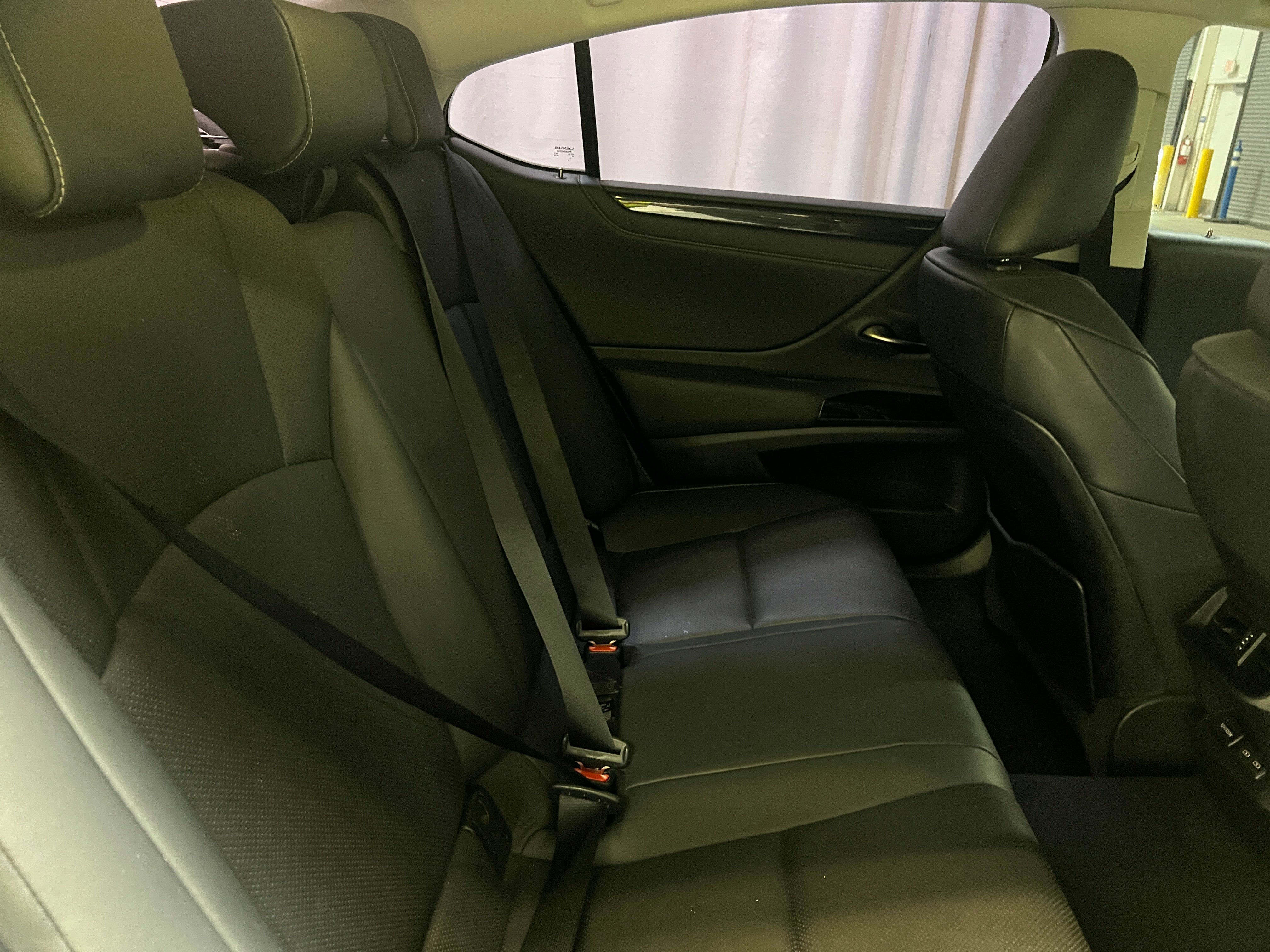 2022 Lexus ES 250 5