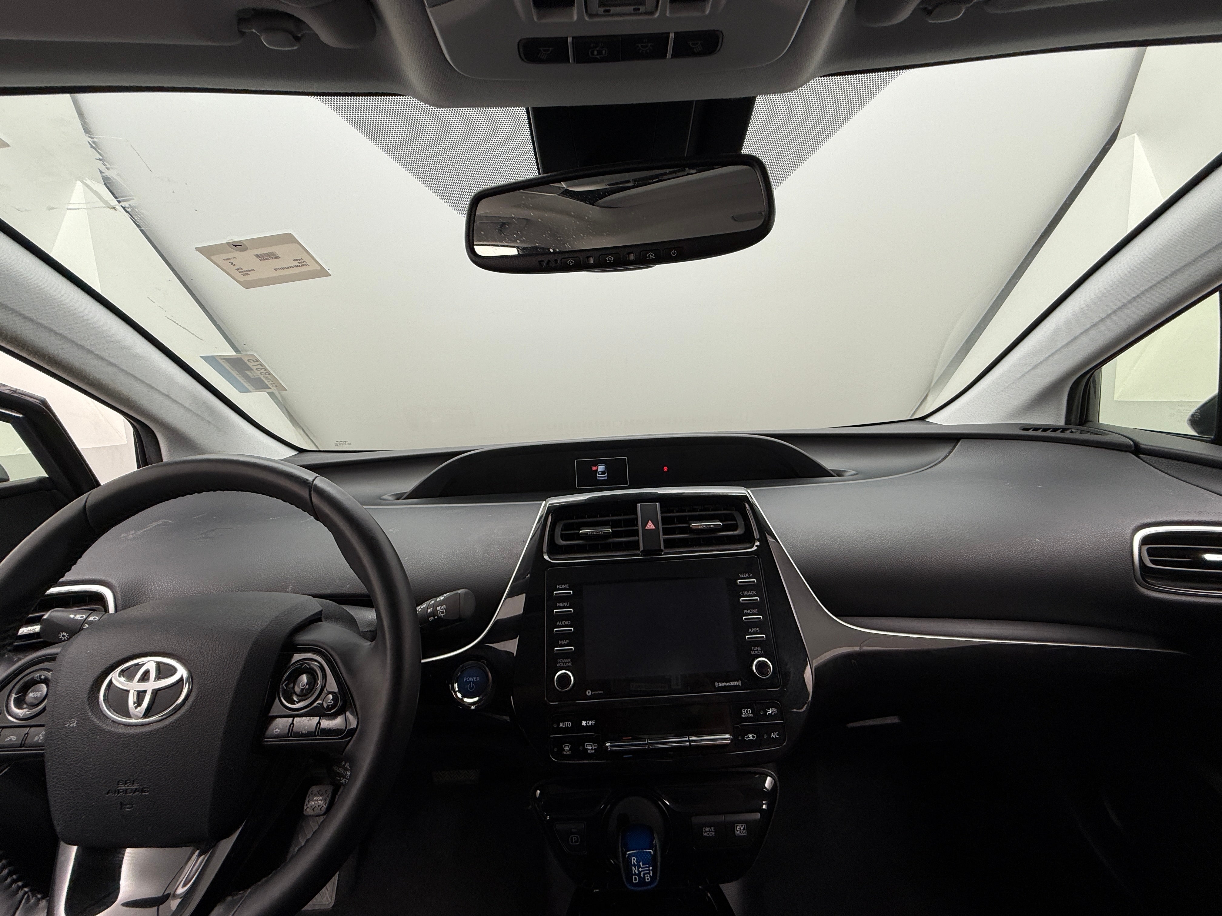 2022 Toyota Prius XLE 2