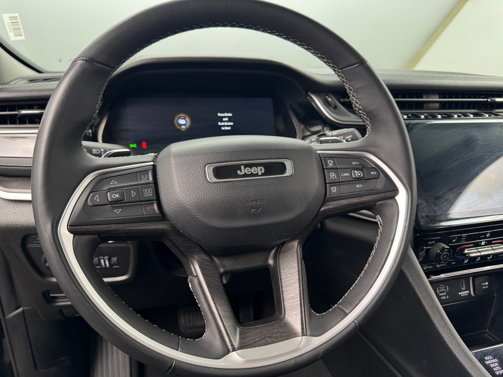Thumbnail: 2023 Jeep Grand Cherokee - 4