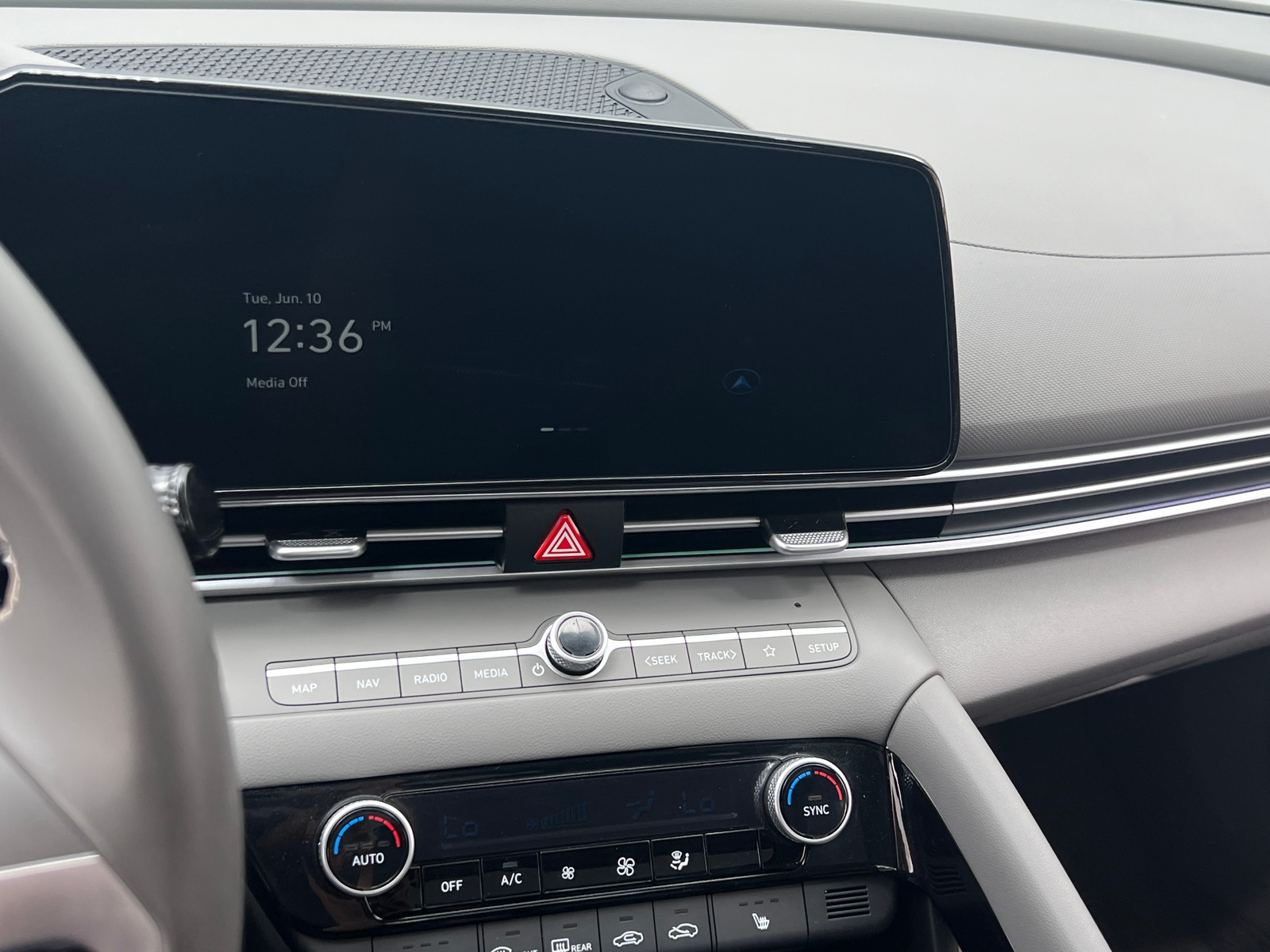 Thumbnail: 2025 Hyundai Elantra - 4
