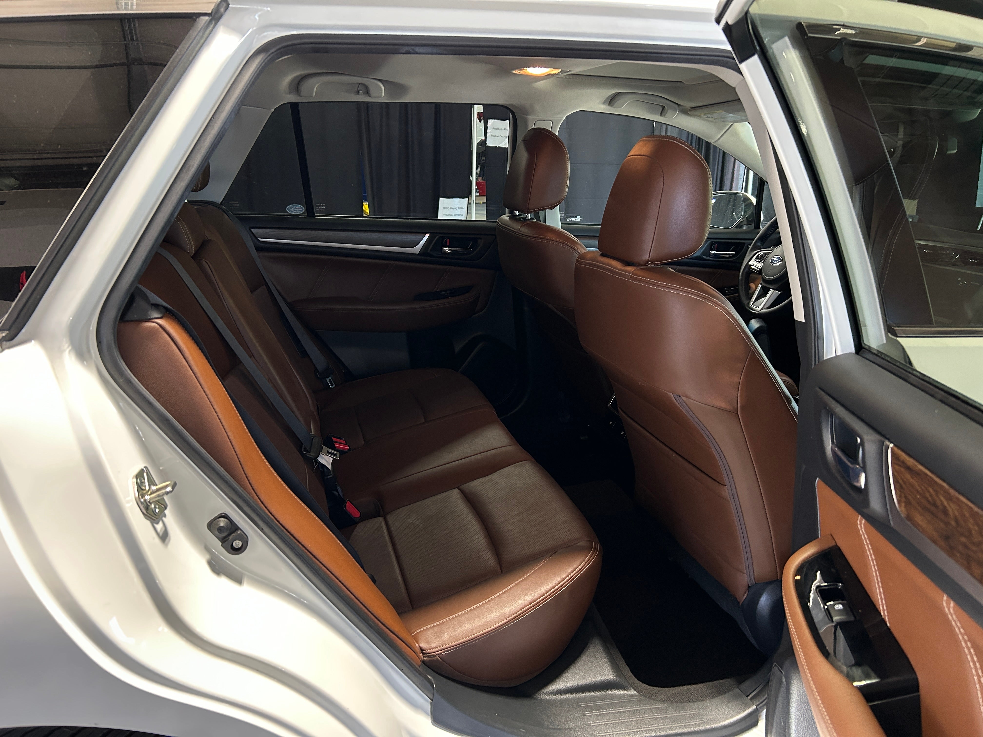 2017 Subaru Outback 3.6R Touring 5