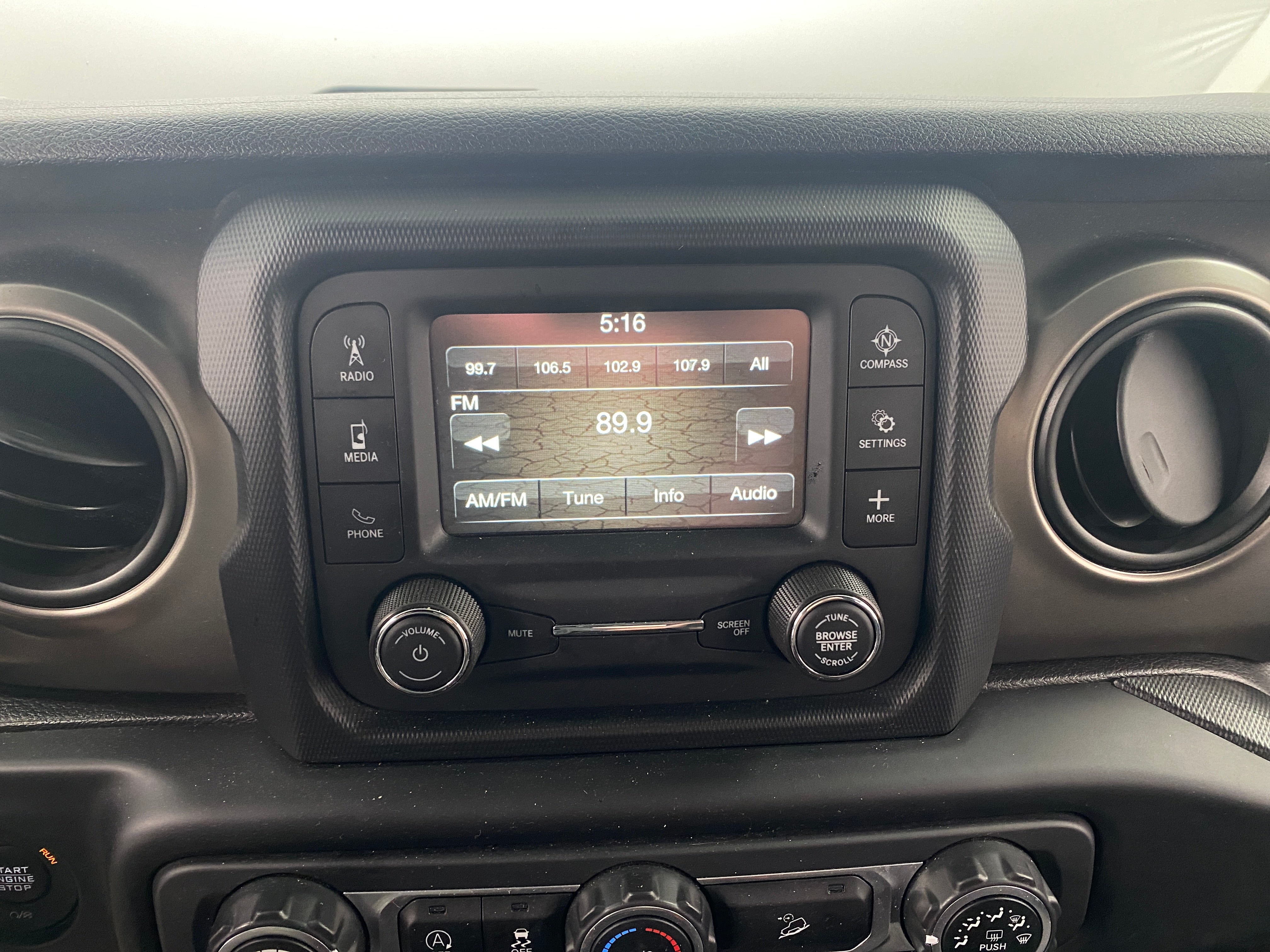 2018 Jeep Wrangler Unlimited Sport S 4