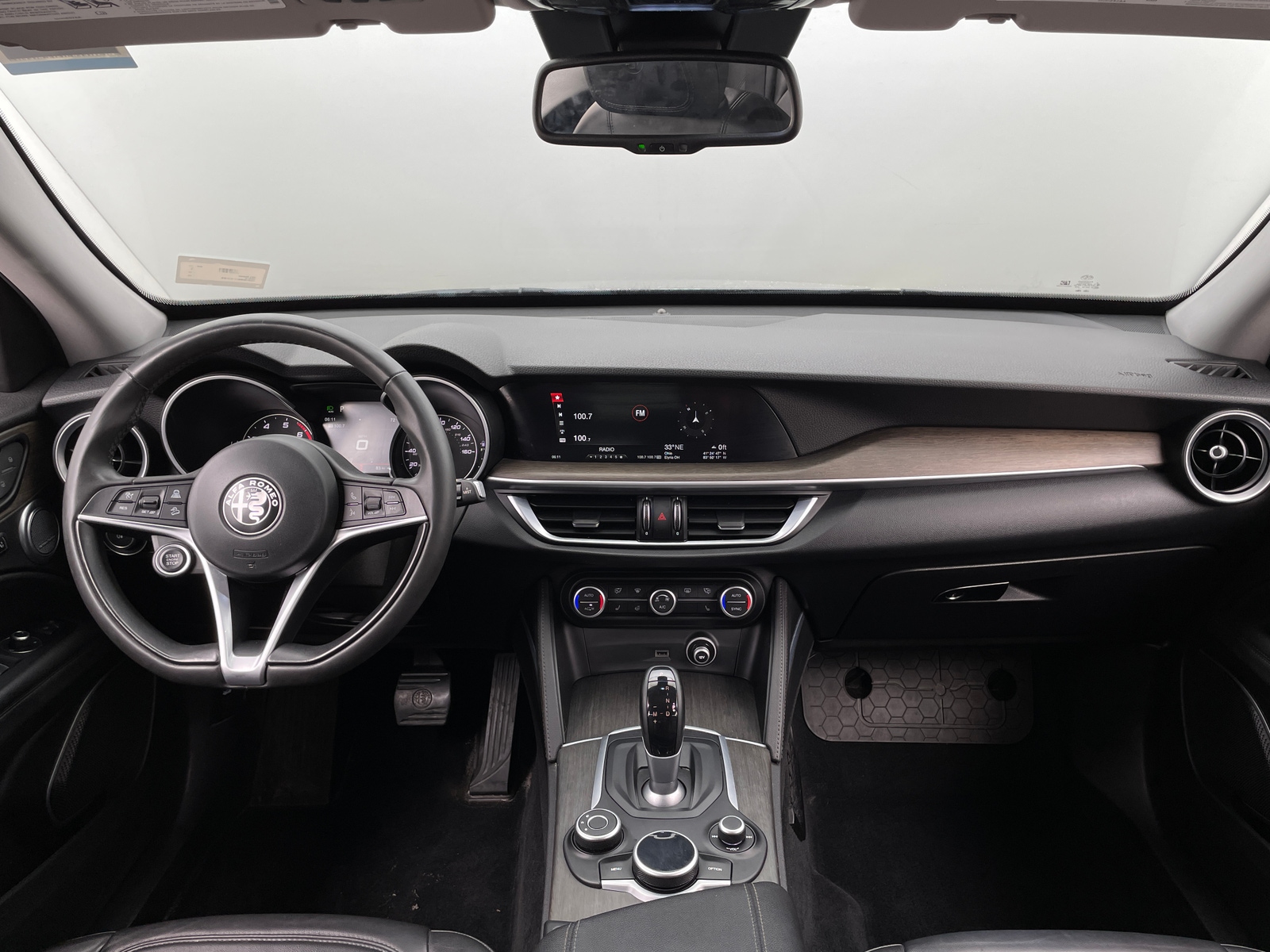 Thumbnail: 2019 Alfa Romeo Stelvio - 2