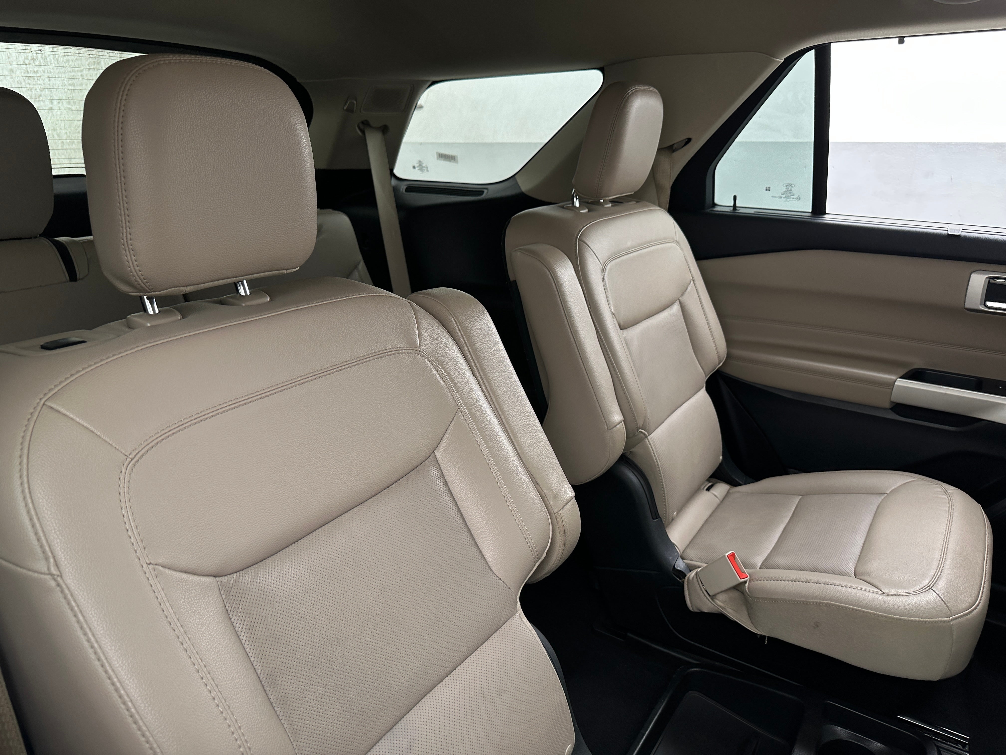 2021 Ford Explorer Limited 5