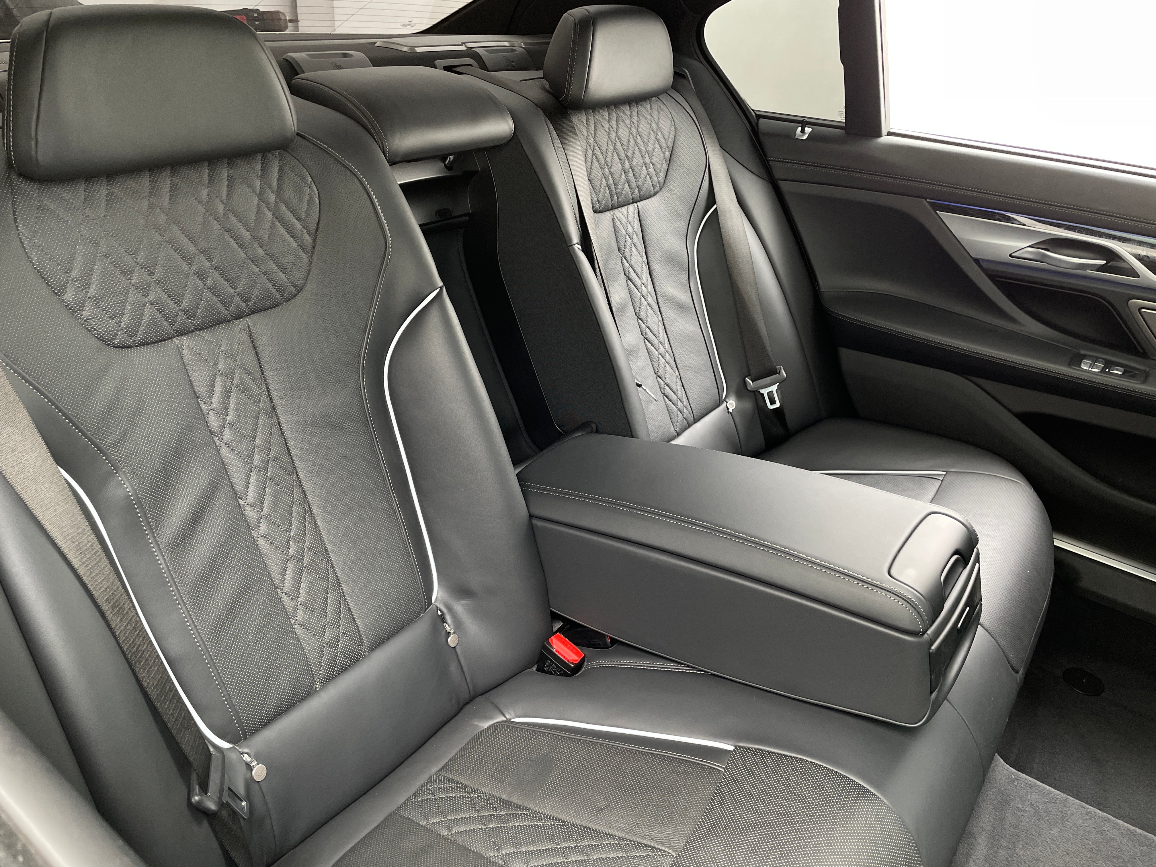 2022 BMW 7 Series 740i xDrive 5