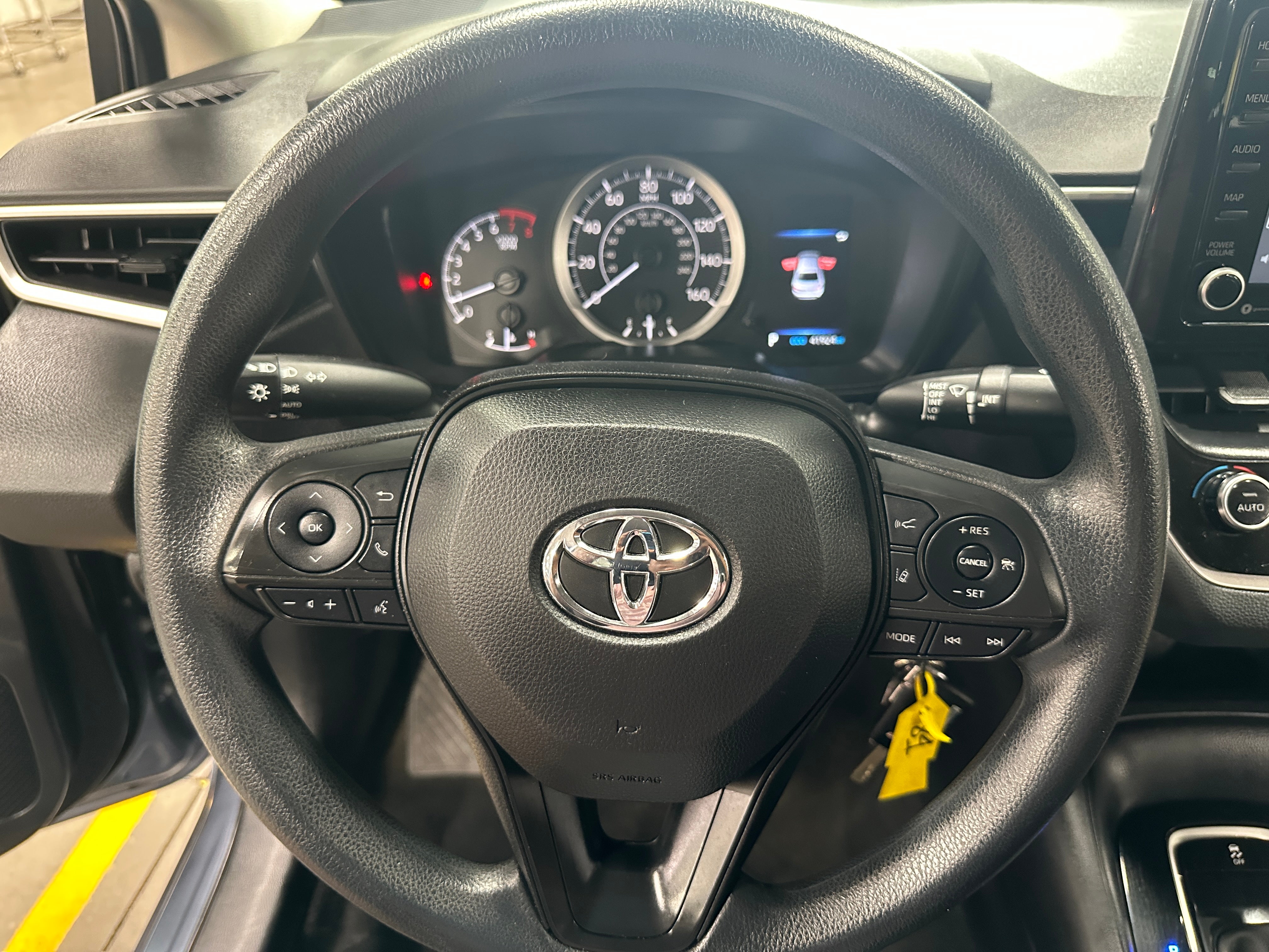 2022 Toyota Corolla LE 5