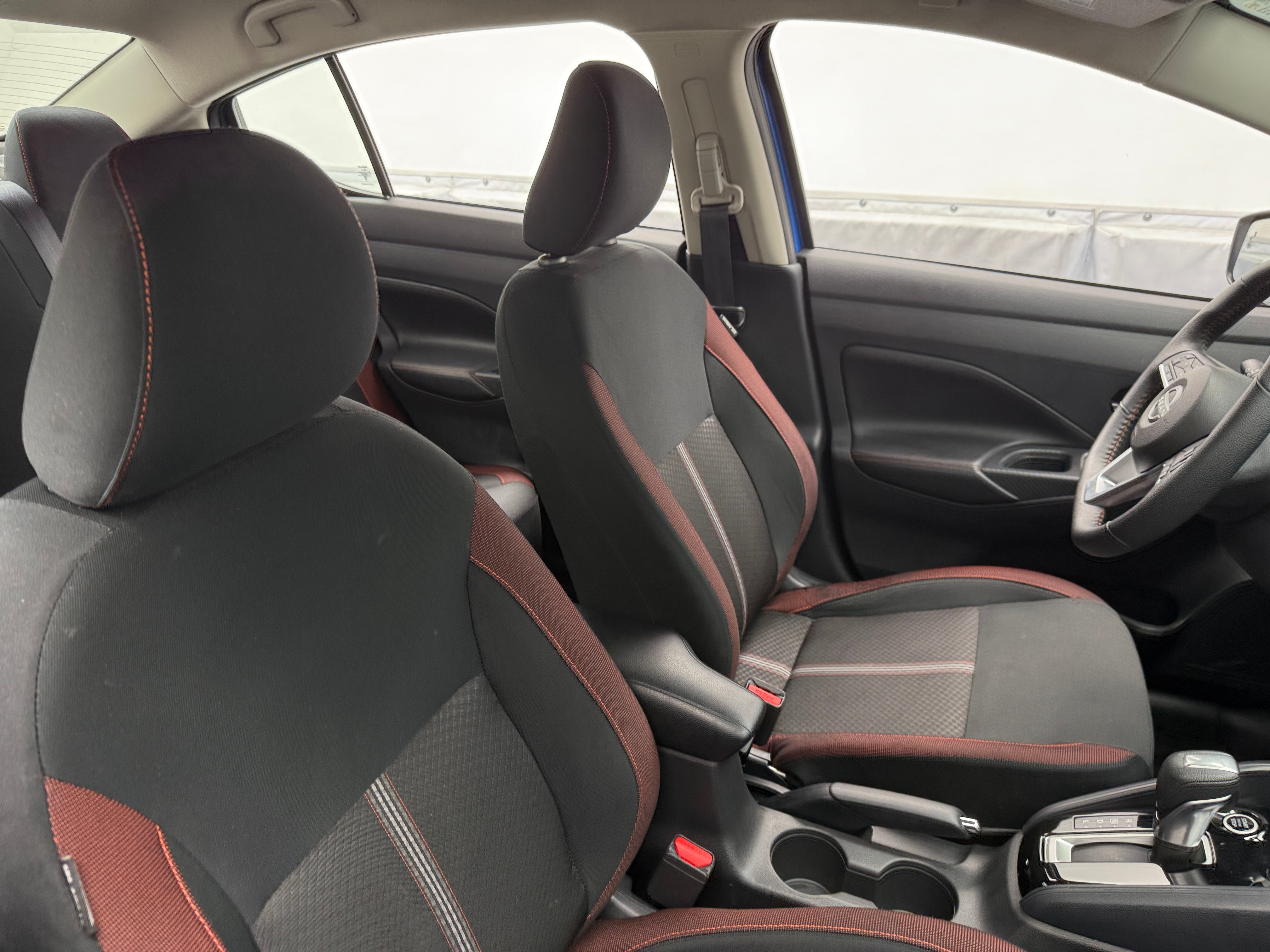 2024 Nissan Versa SR 2