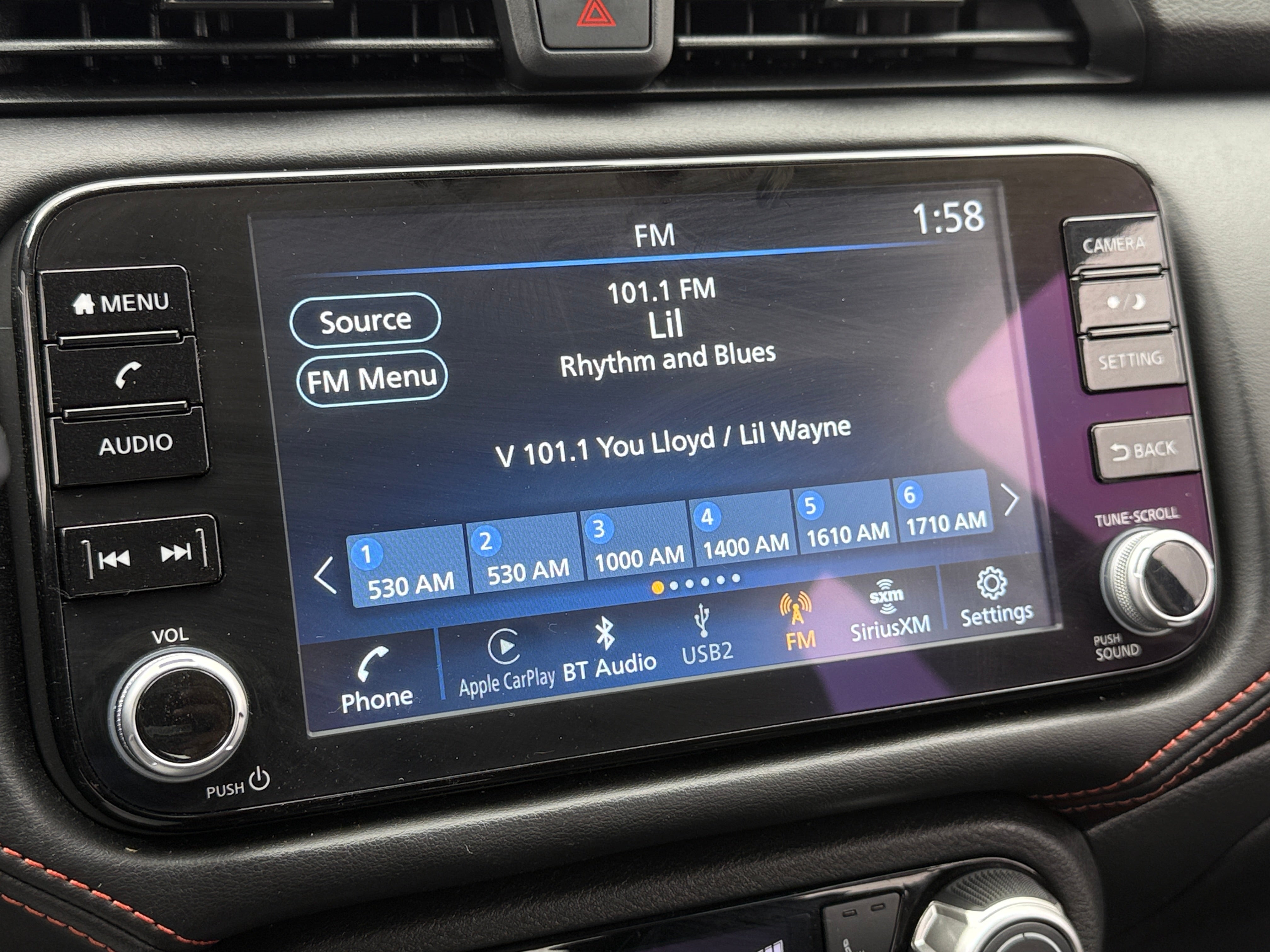 2024 Nissan Versa SR 4