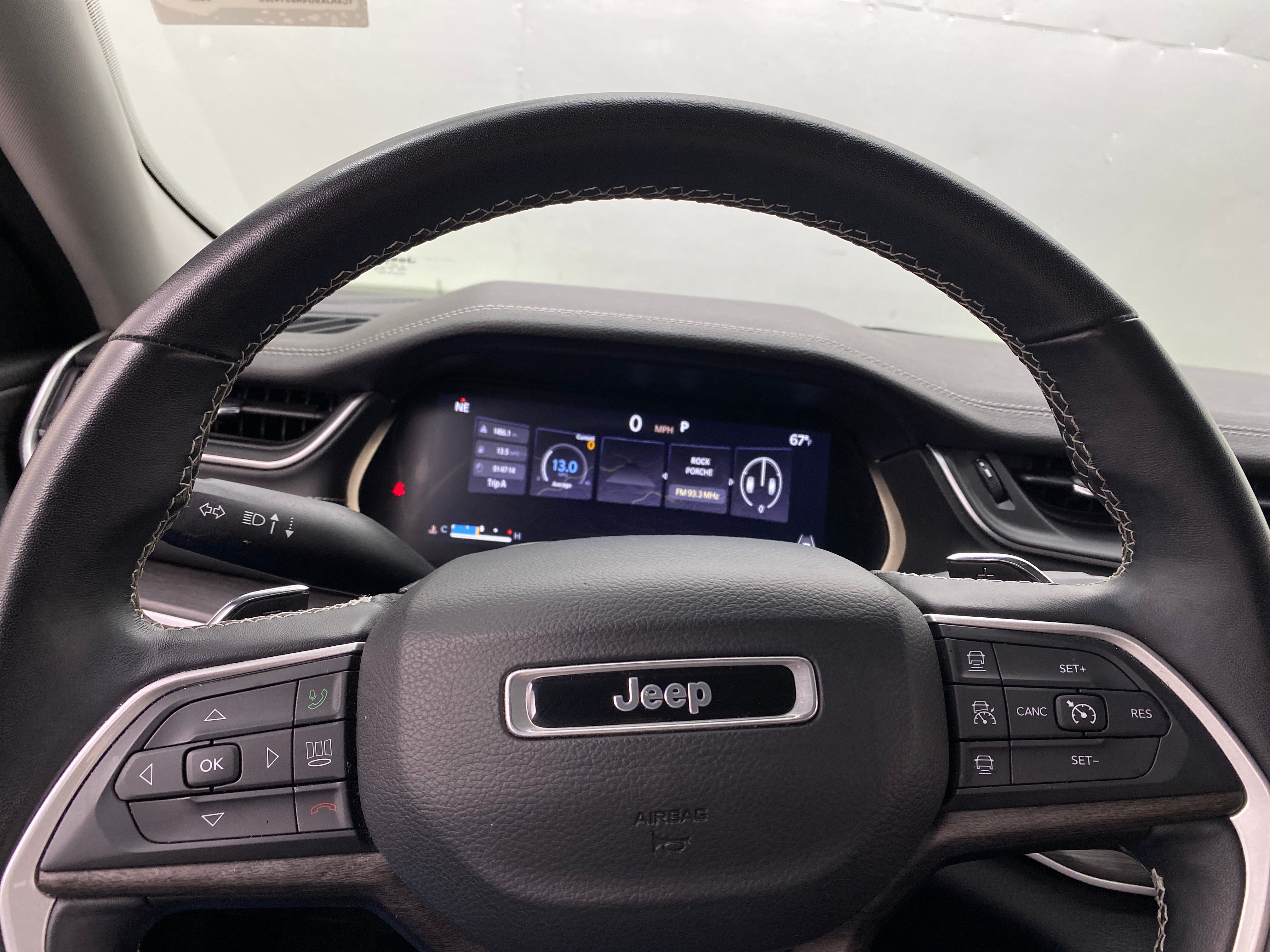 2022 Jeep Grand Cherokee L Limited Edition 4