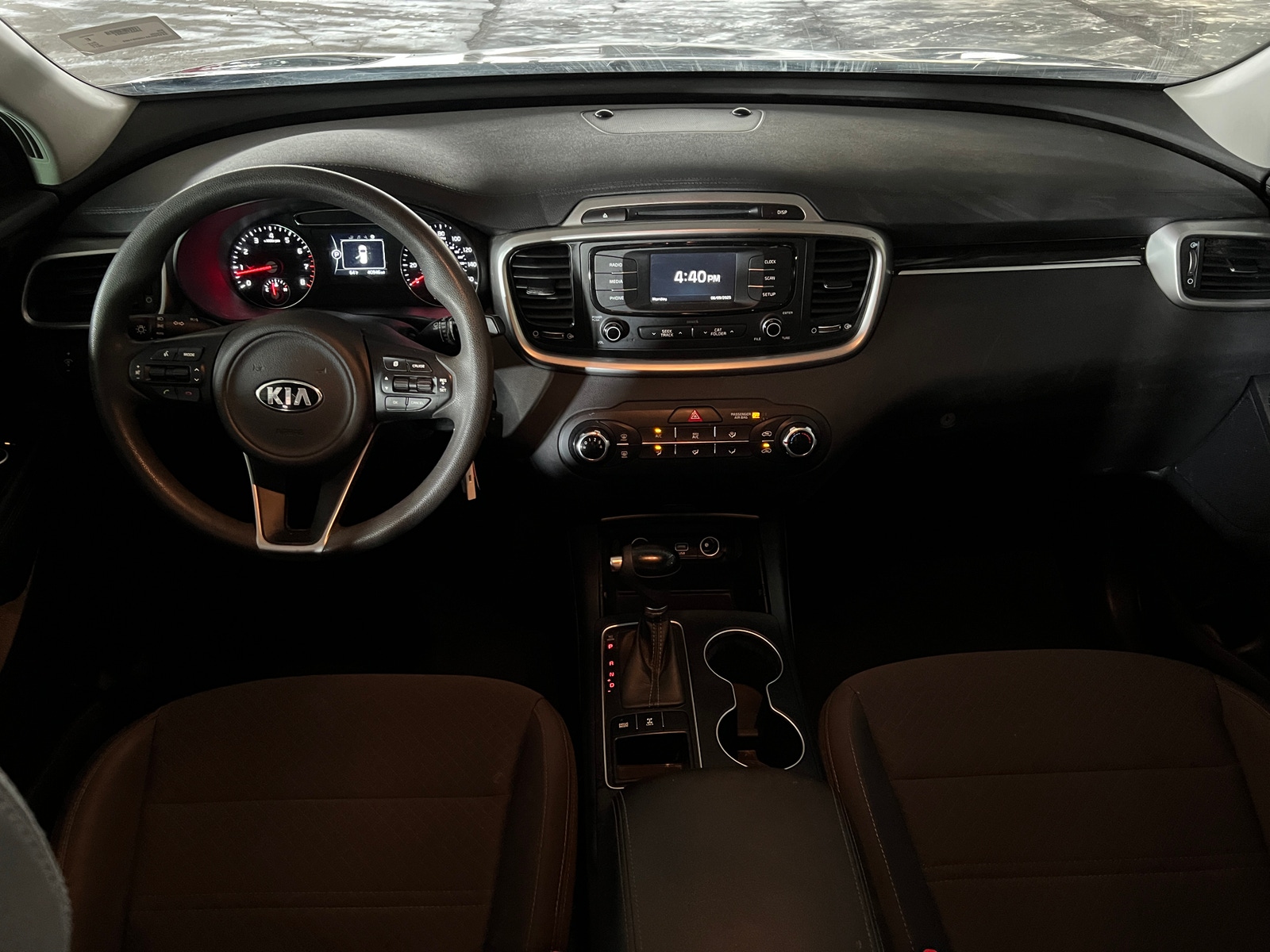 Thumbnail: 2017 Kia Sorento - 3