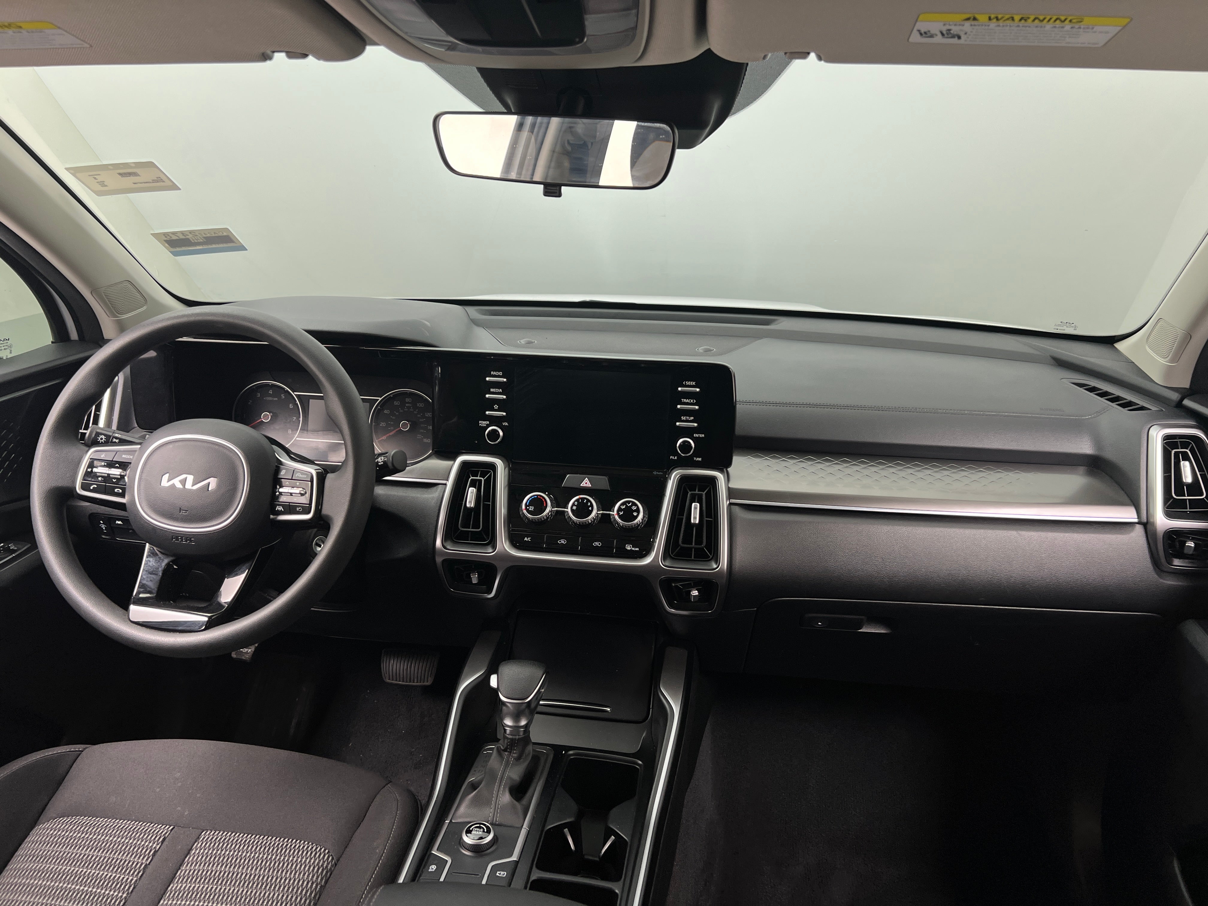 2022 Kia Sorento LX 3