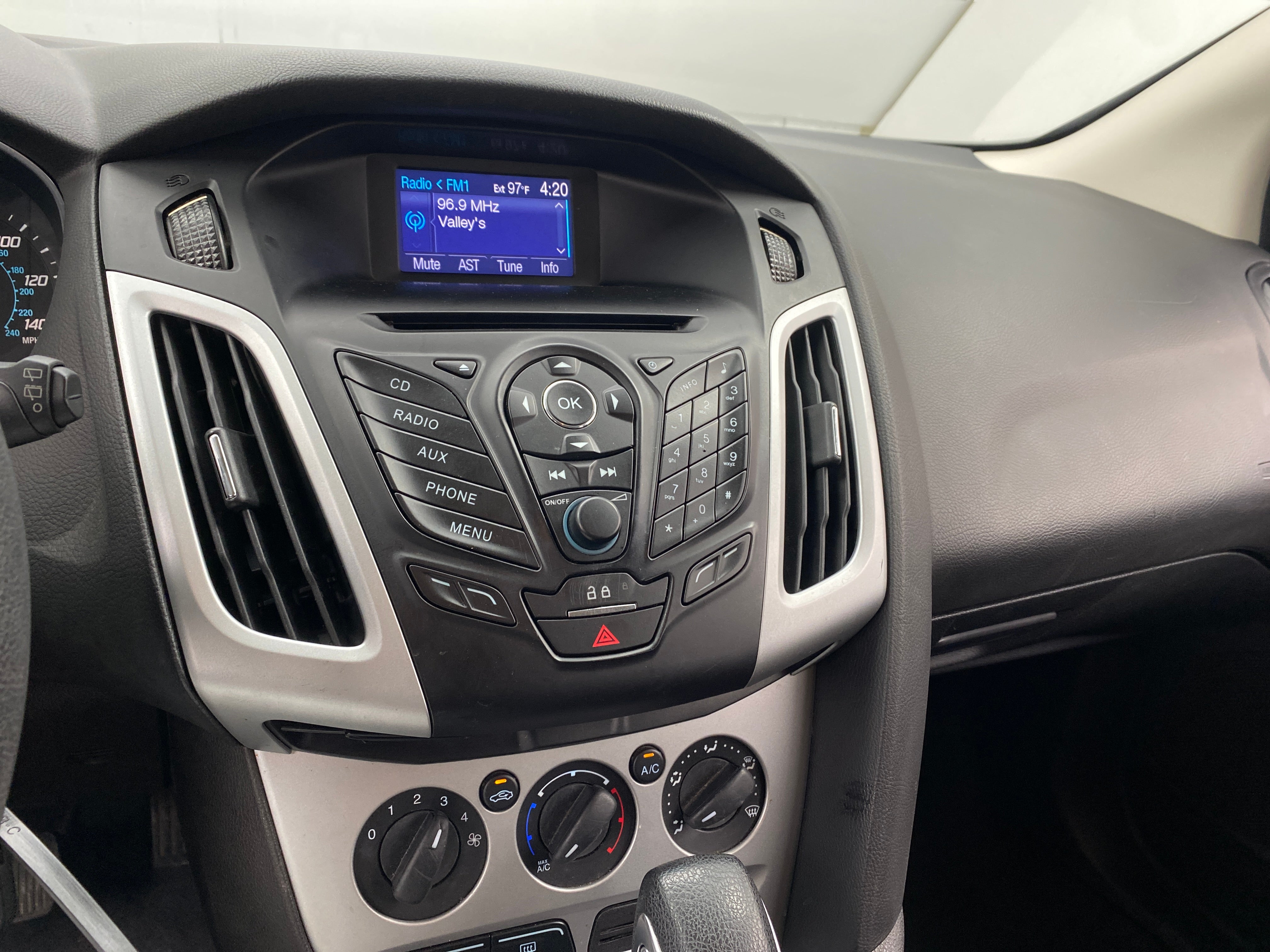 2013 Ford Focus SE 4