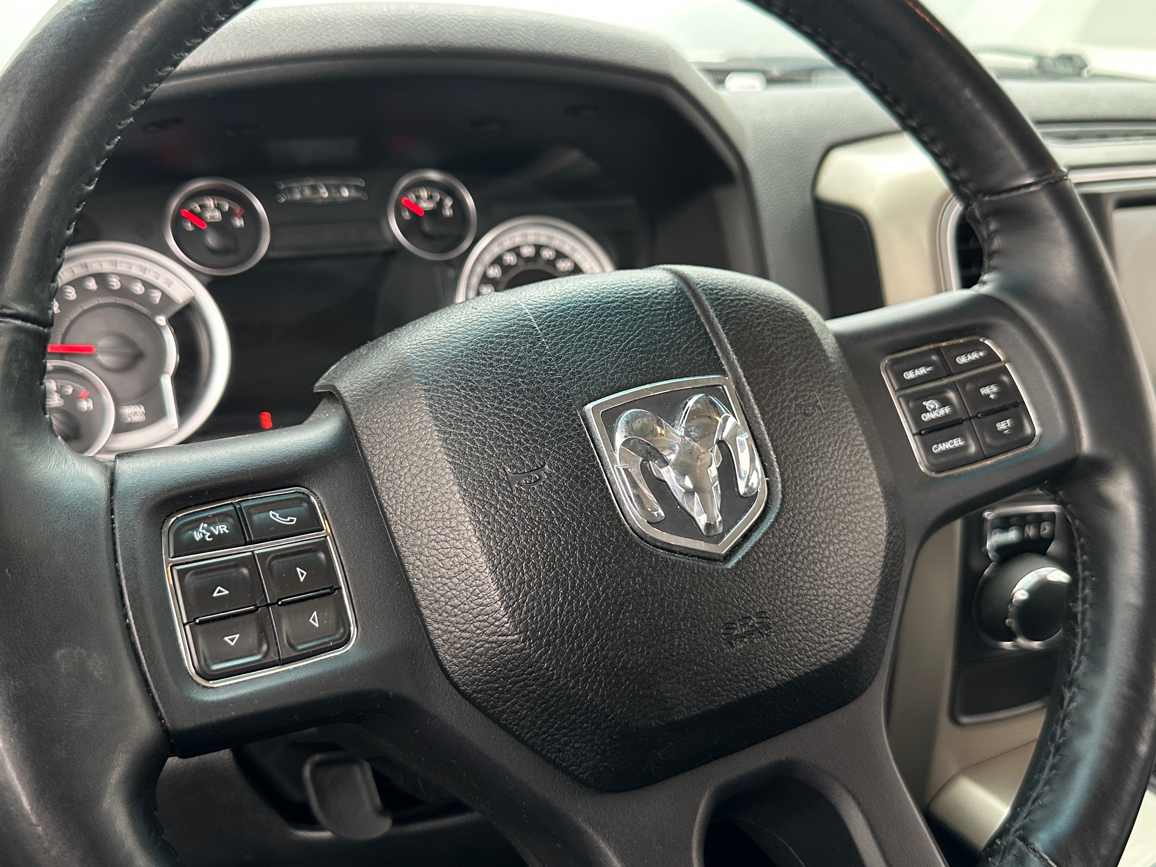 2014 RAM 1500 SLT 5