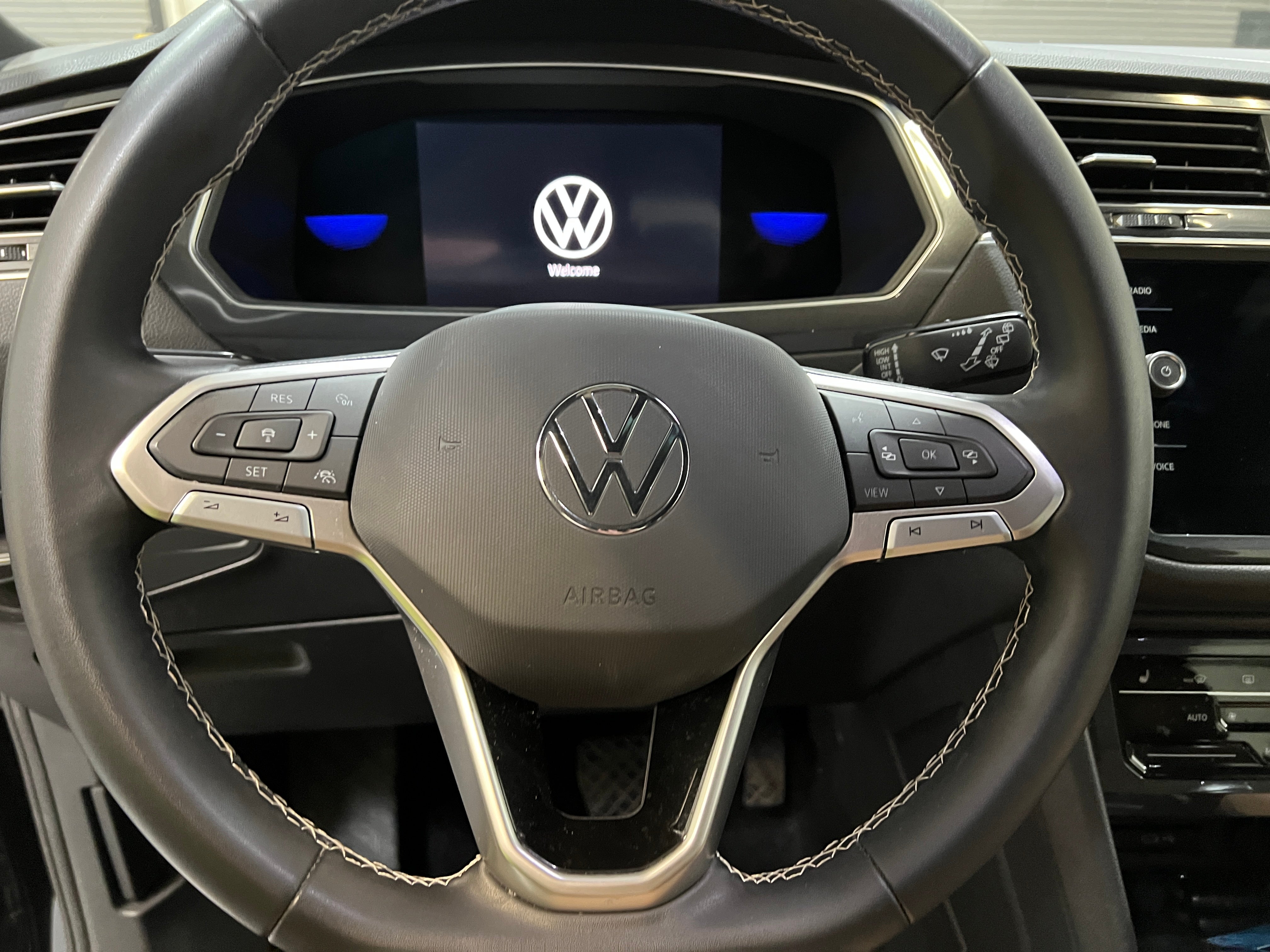 2022 Volkswagen Tiguan SE 4