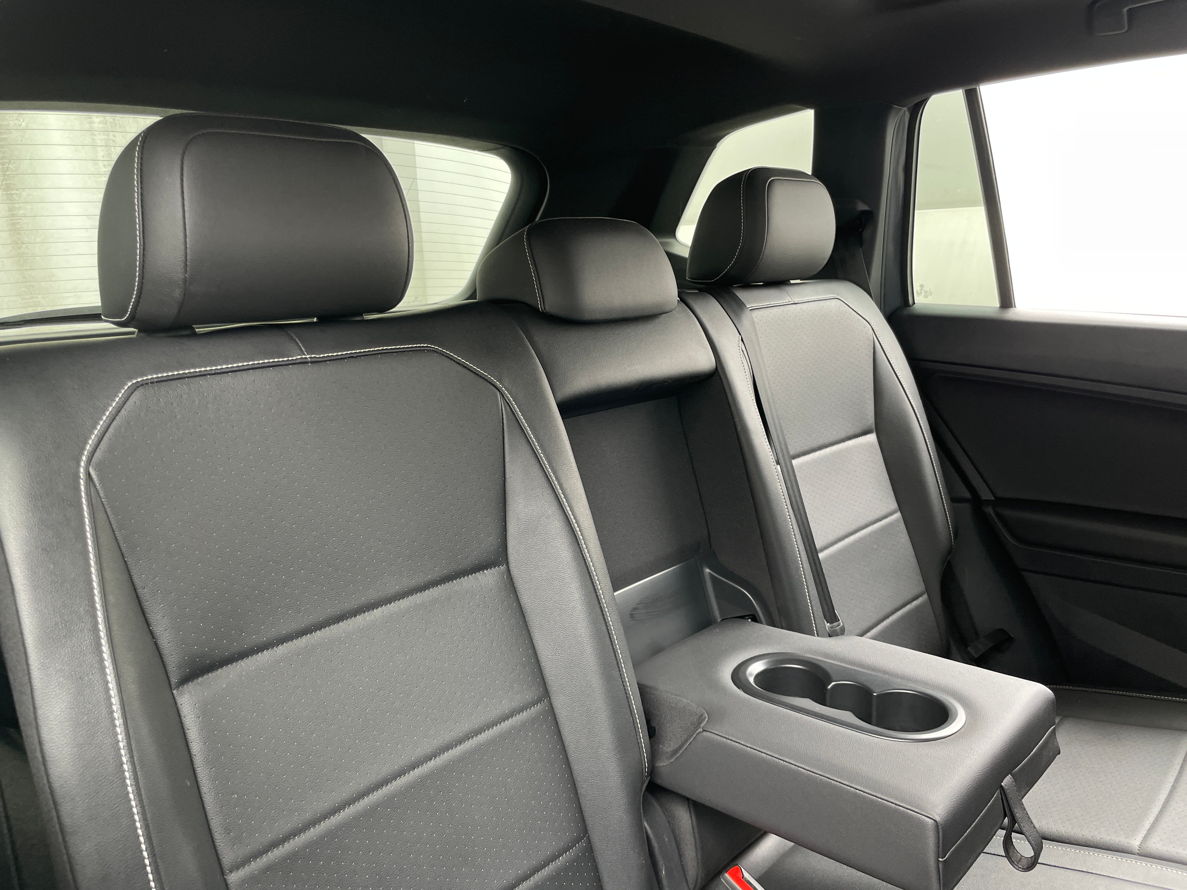 2021 Volkswagen Tiguan SE R-Line Black 5