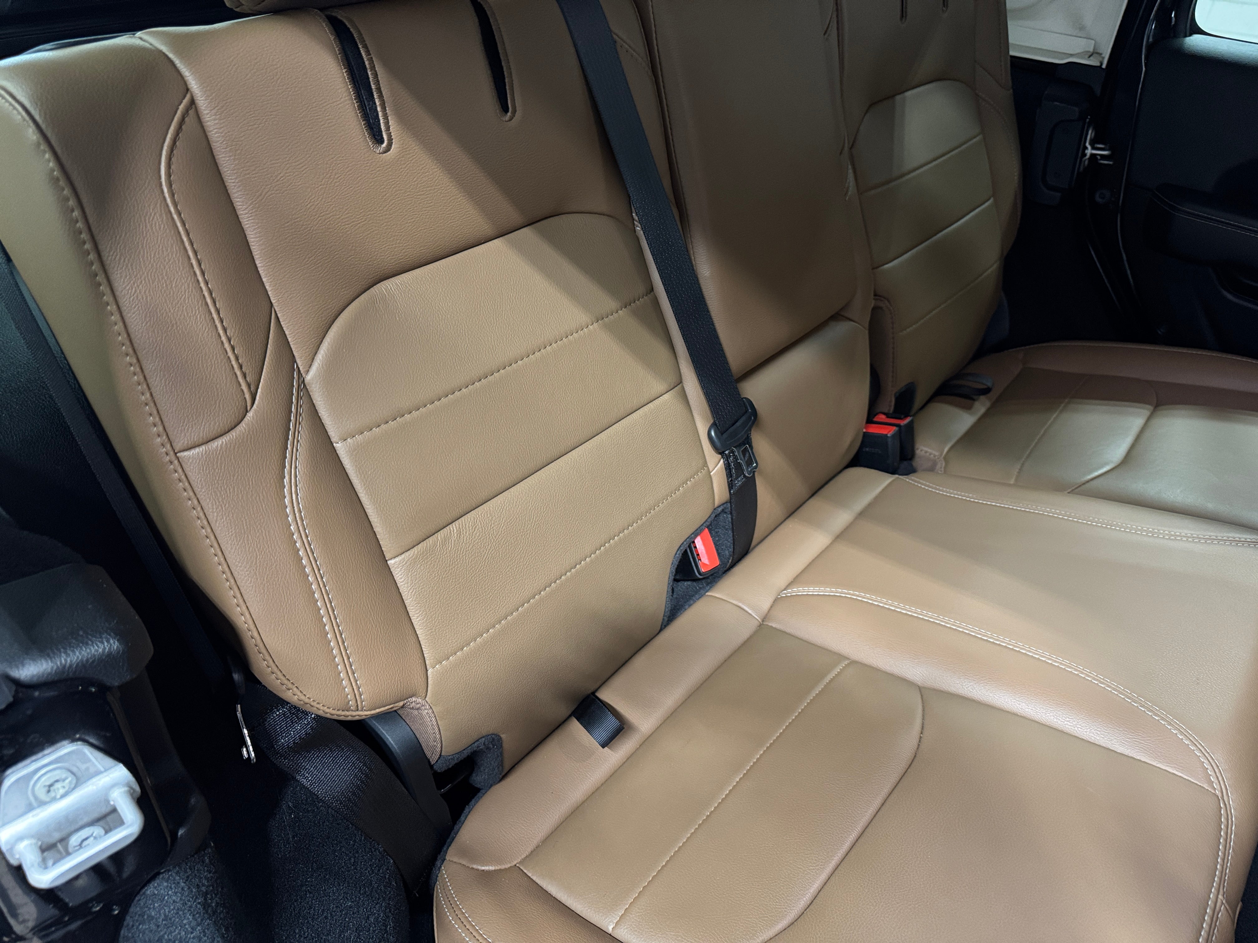 2022 Jeep Wrangler Unlimited Sahara 4xe 5