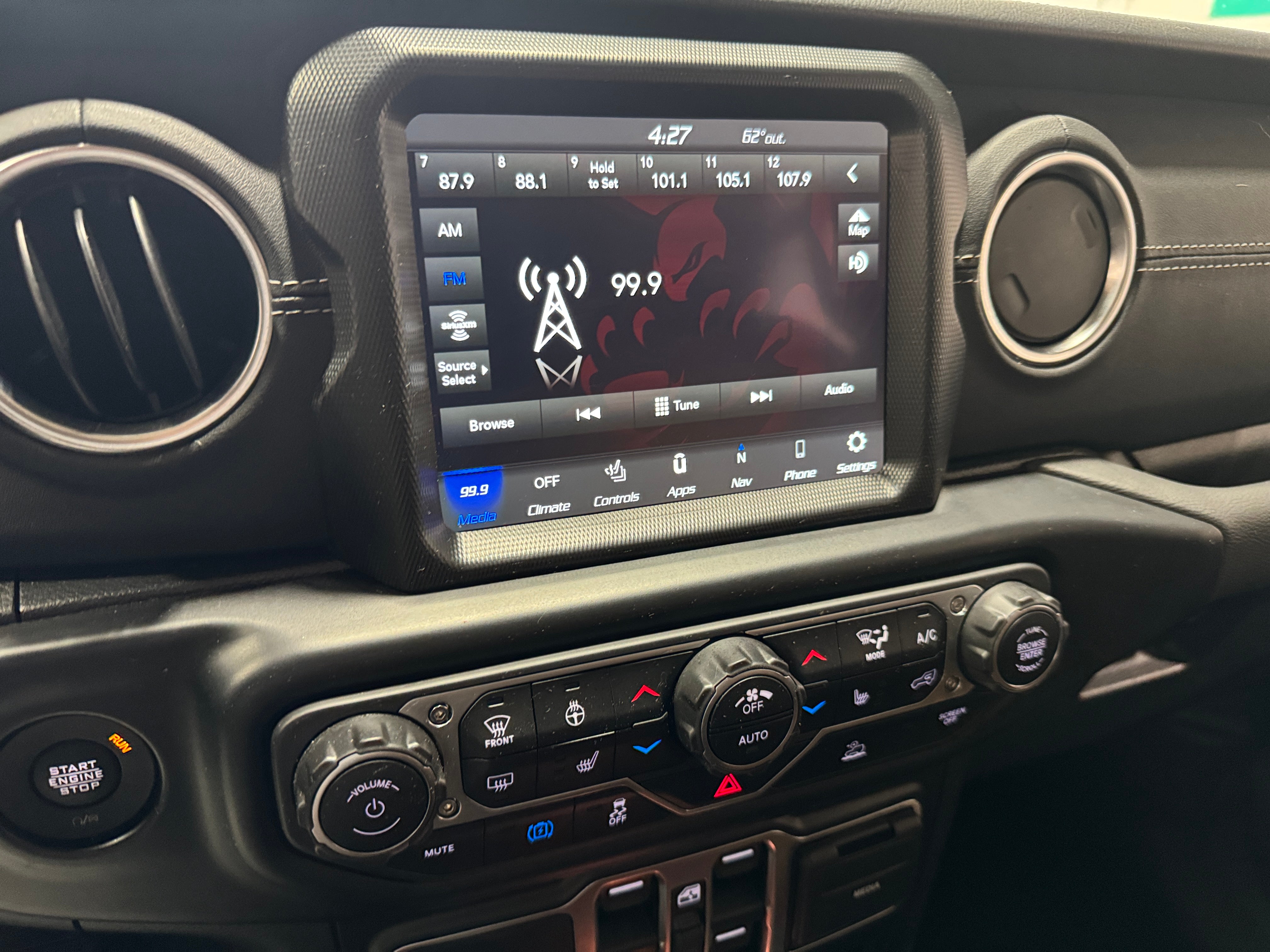 2022 Jeep Wrangler Unlimited Sahara 4xe 3