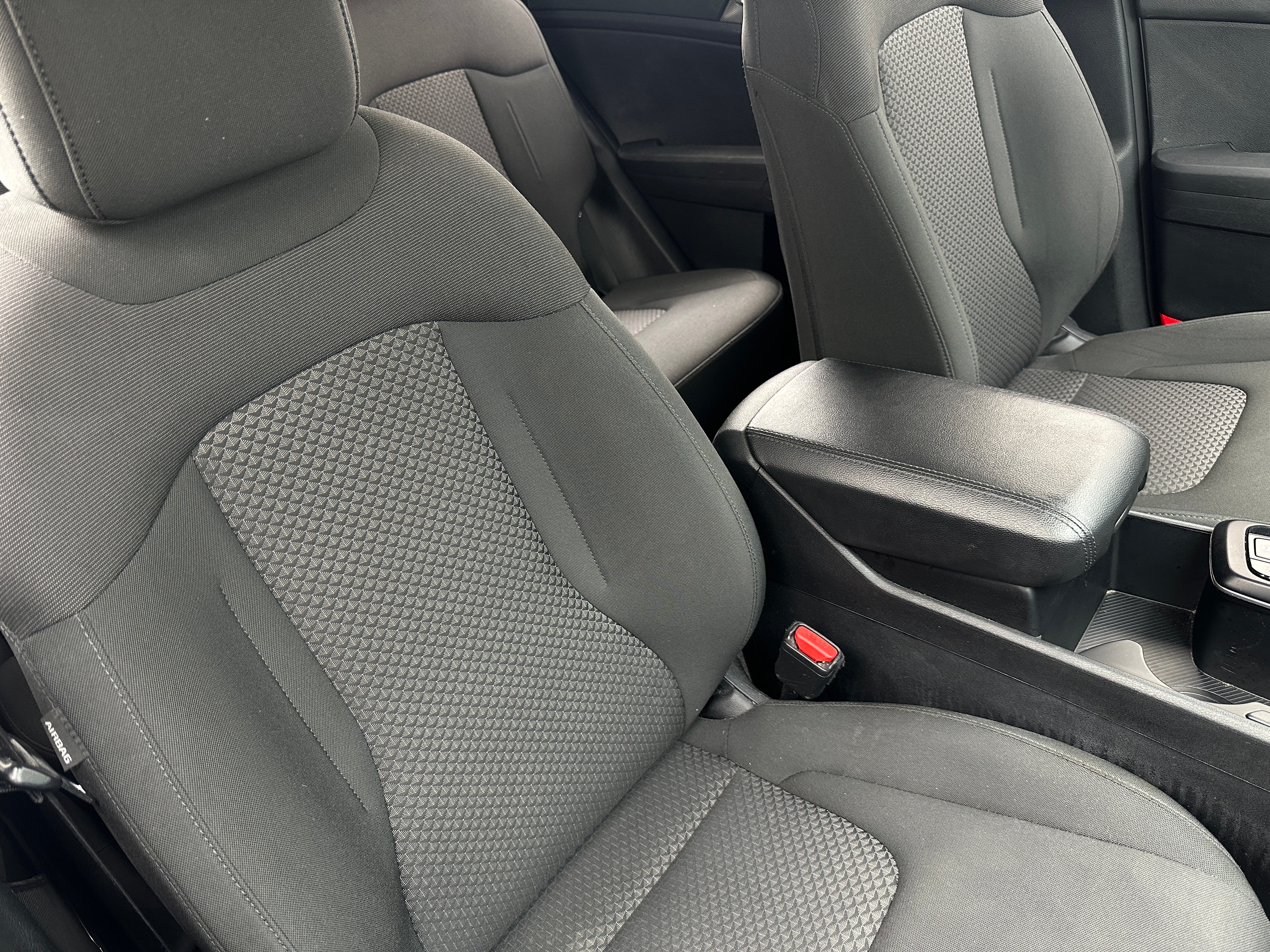 2023 Kia Sportage LX 2
