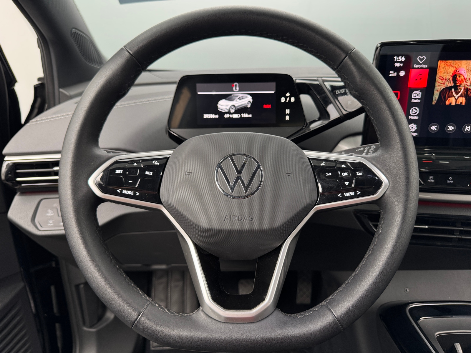 Thumbnail: 2023 Volkswagen ID.4 - 4