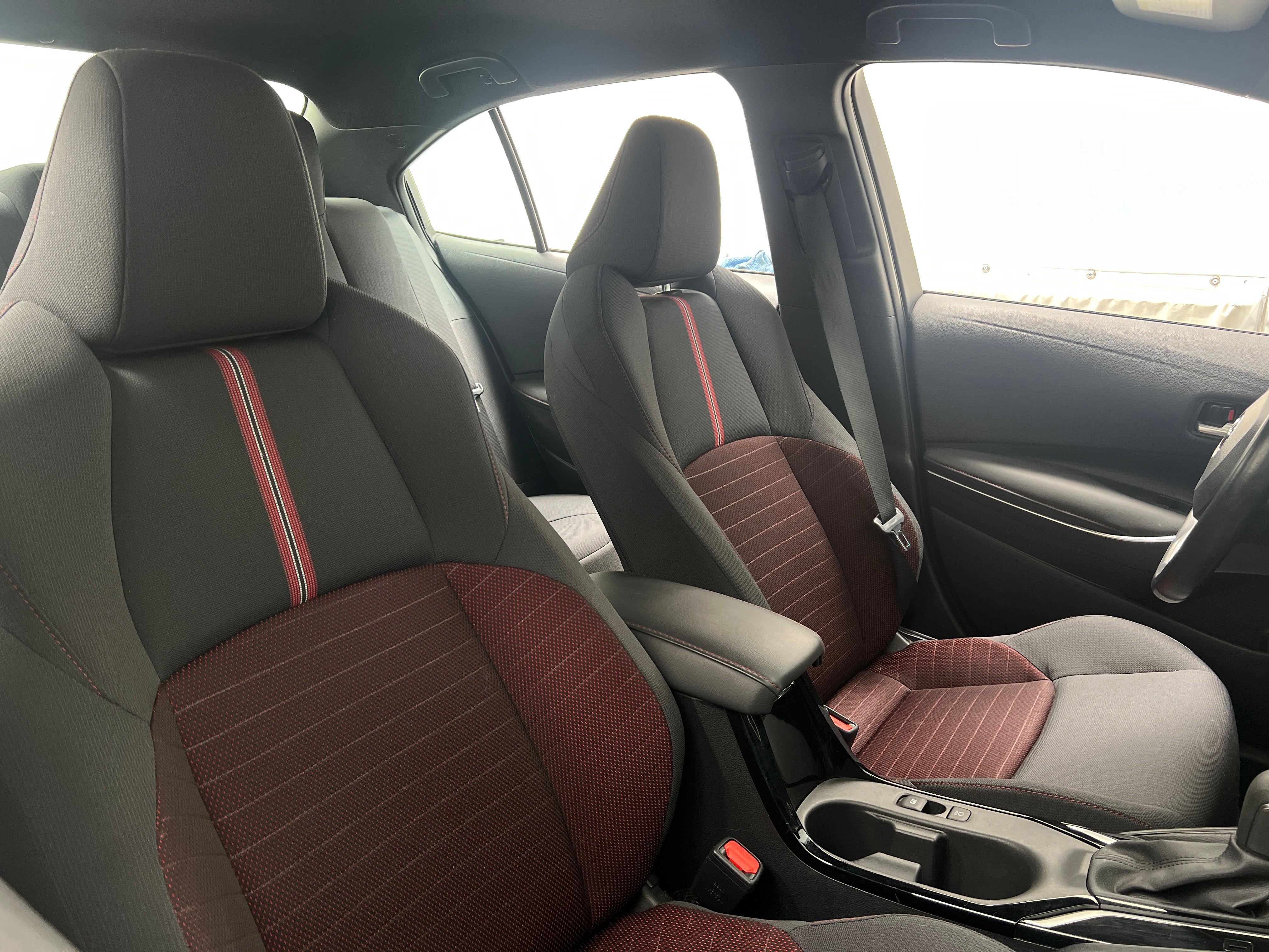 2023 Toyota Corolla SE 2