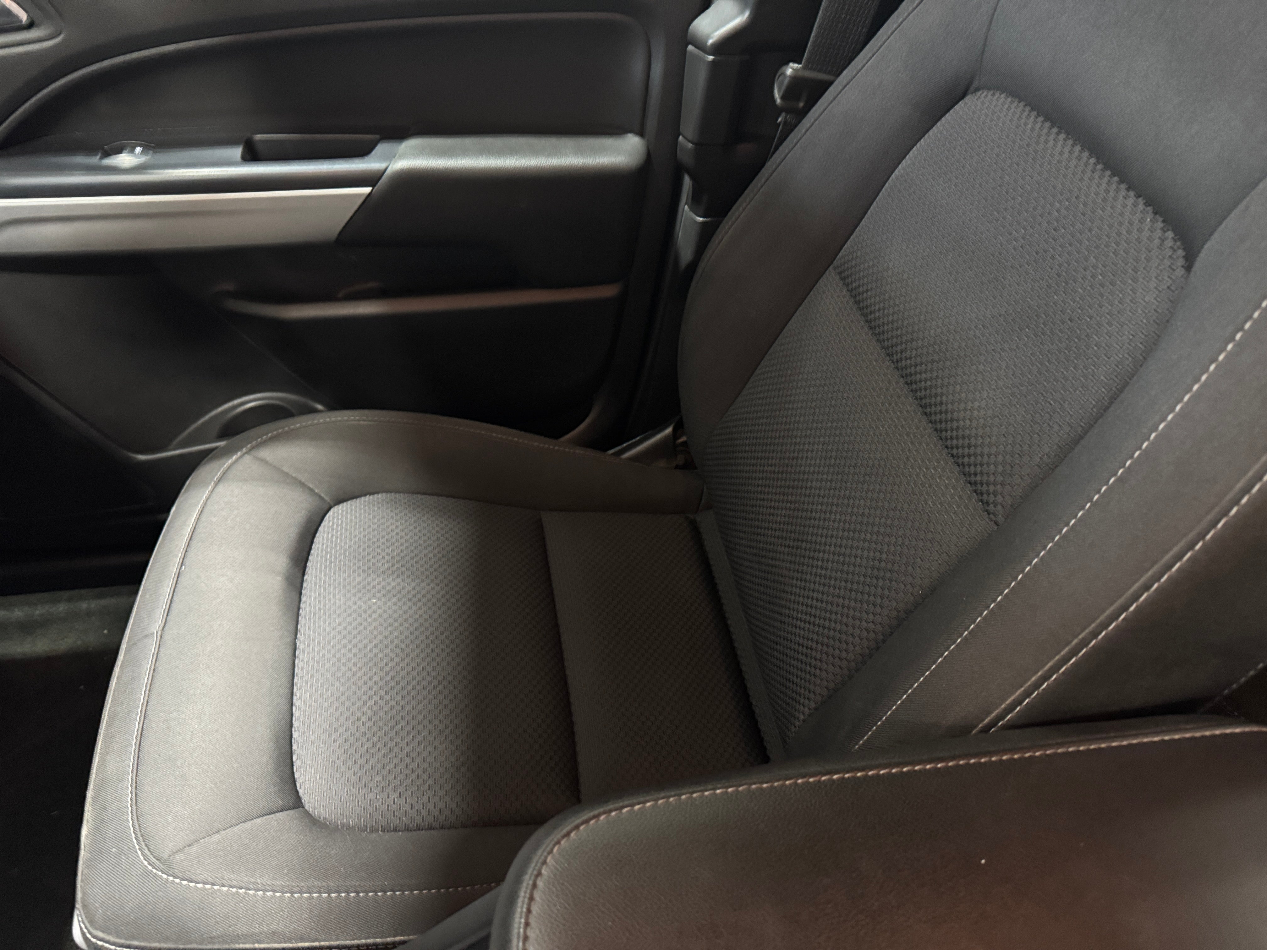 2018 Chevrolet Colorado LT 2