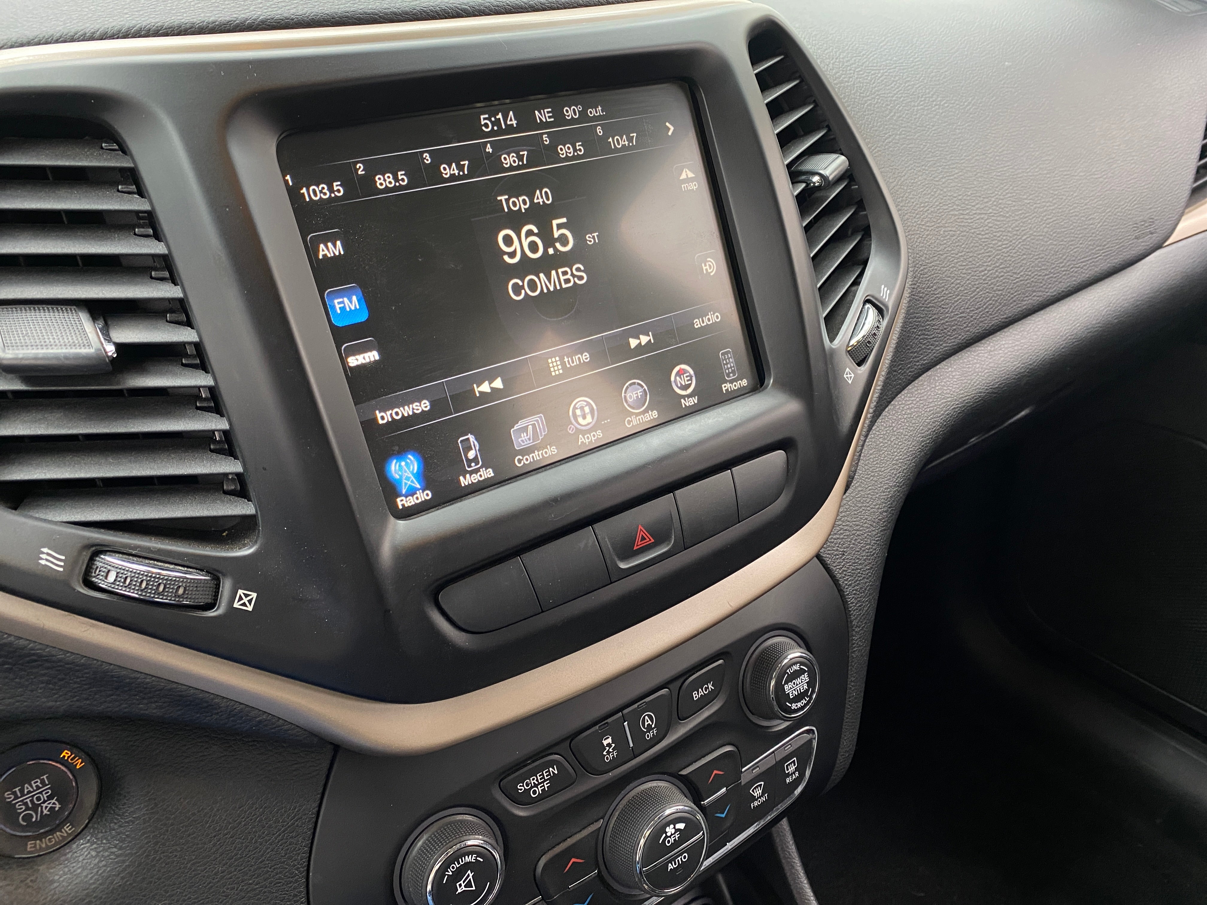 Thumbnail: 2014 Jeep Cherokee - 3