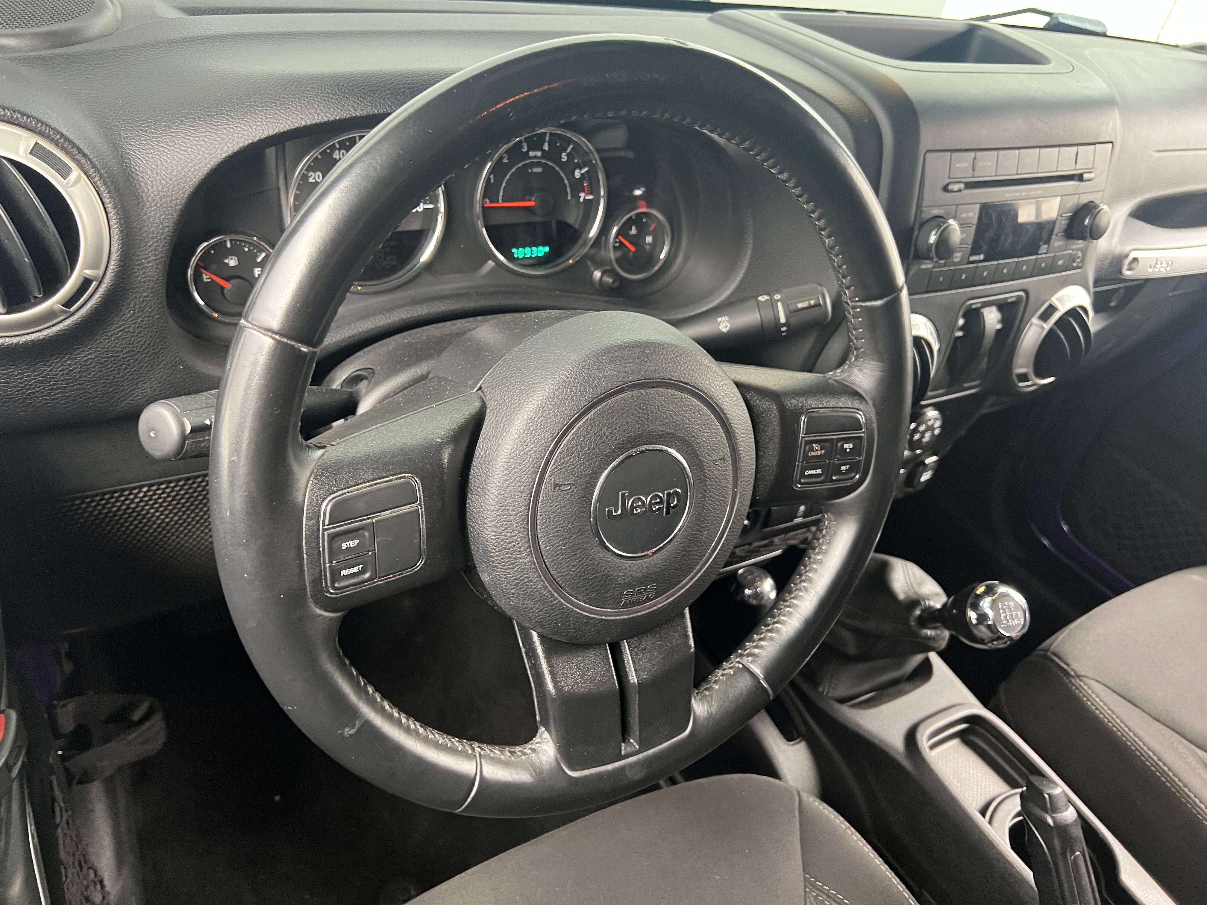 2017 Jeep Wrangler Sahara 5