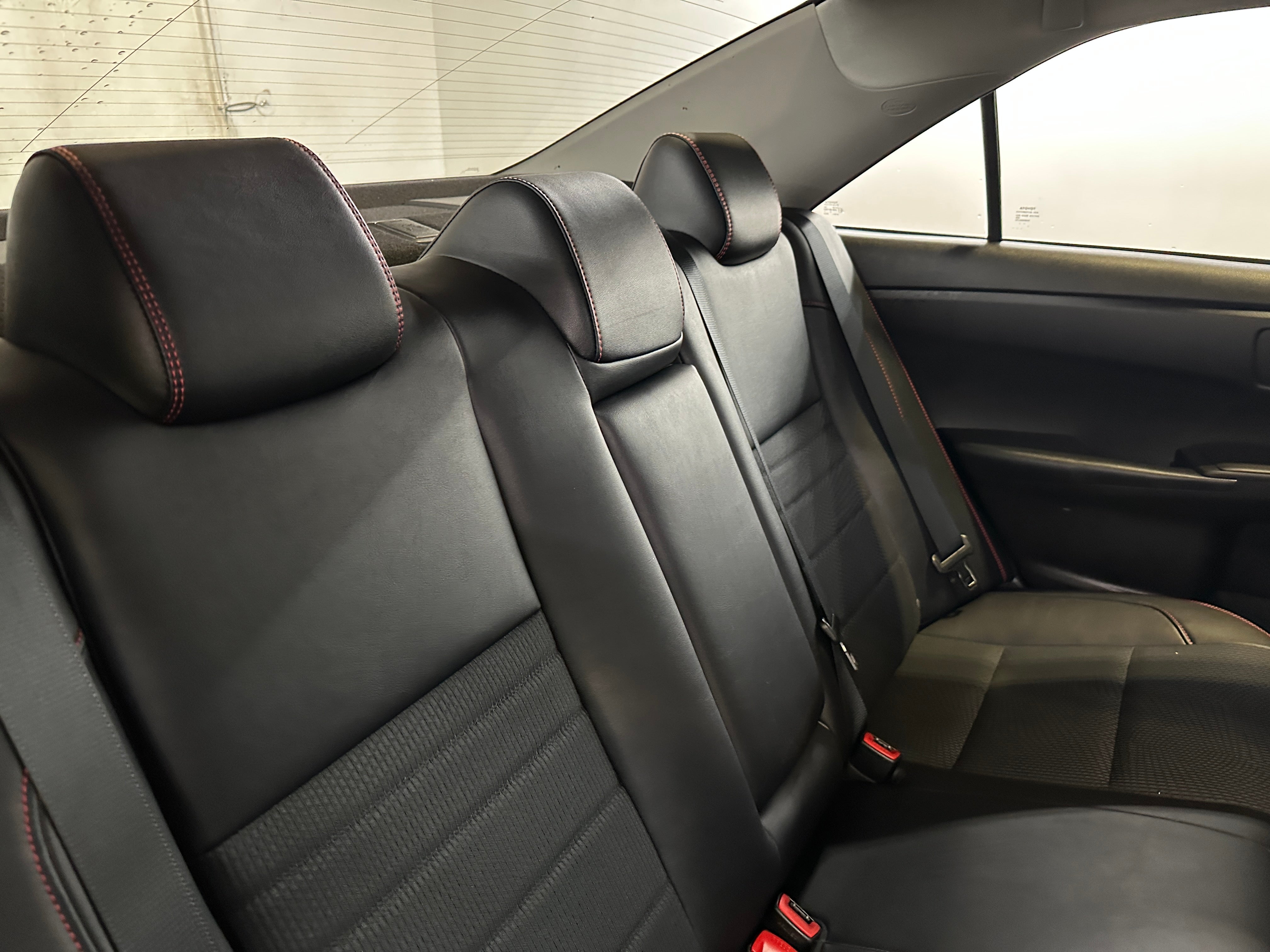 2016 Toyota Camry SE 6