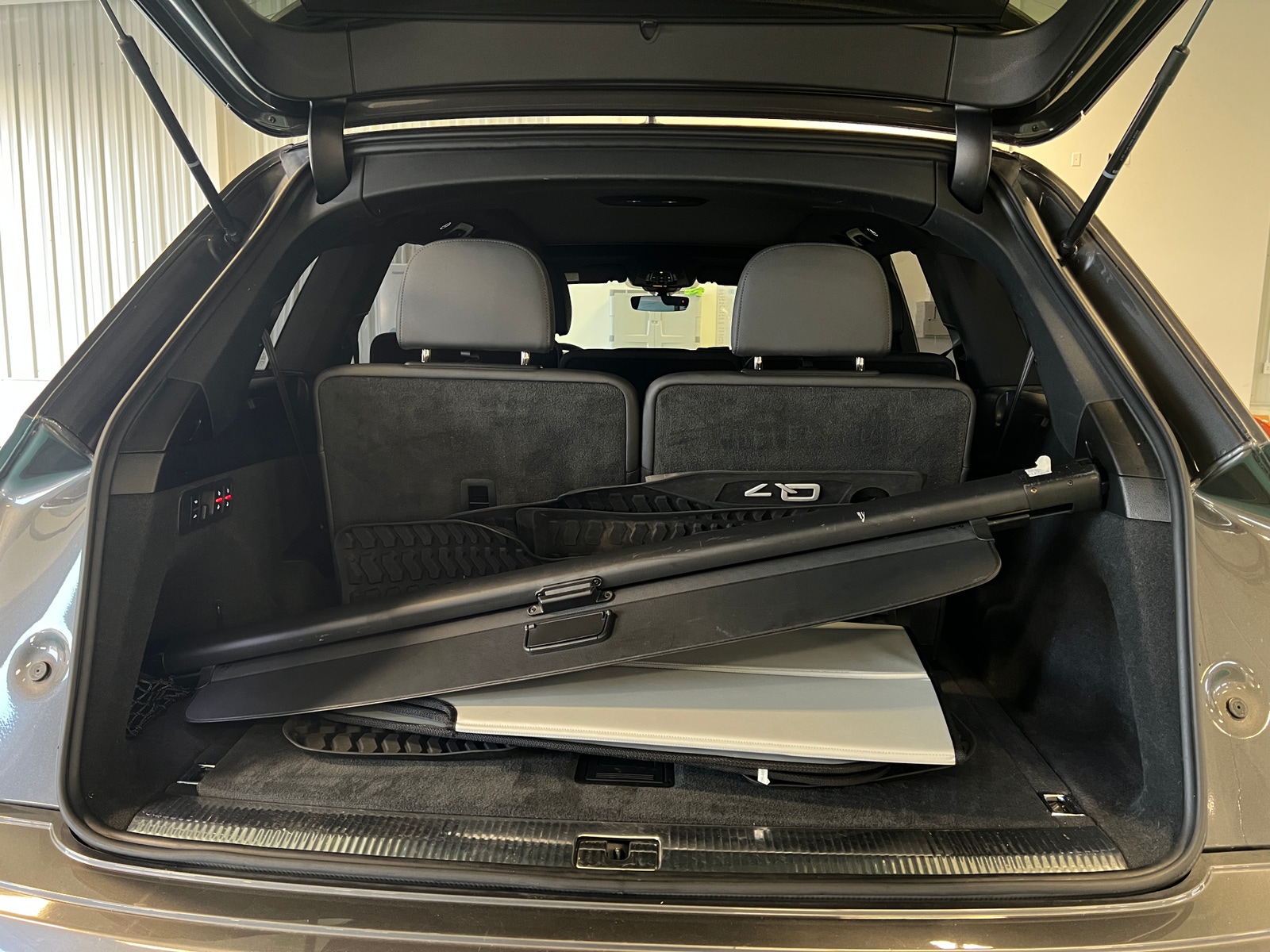 Thumbnail: 2021 Audi Q7 - 6
