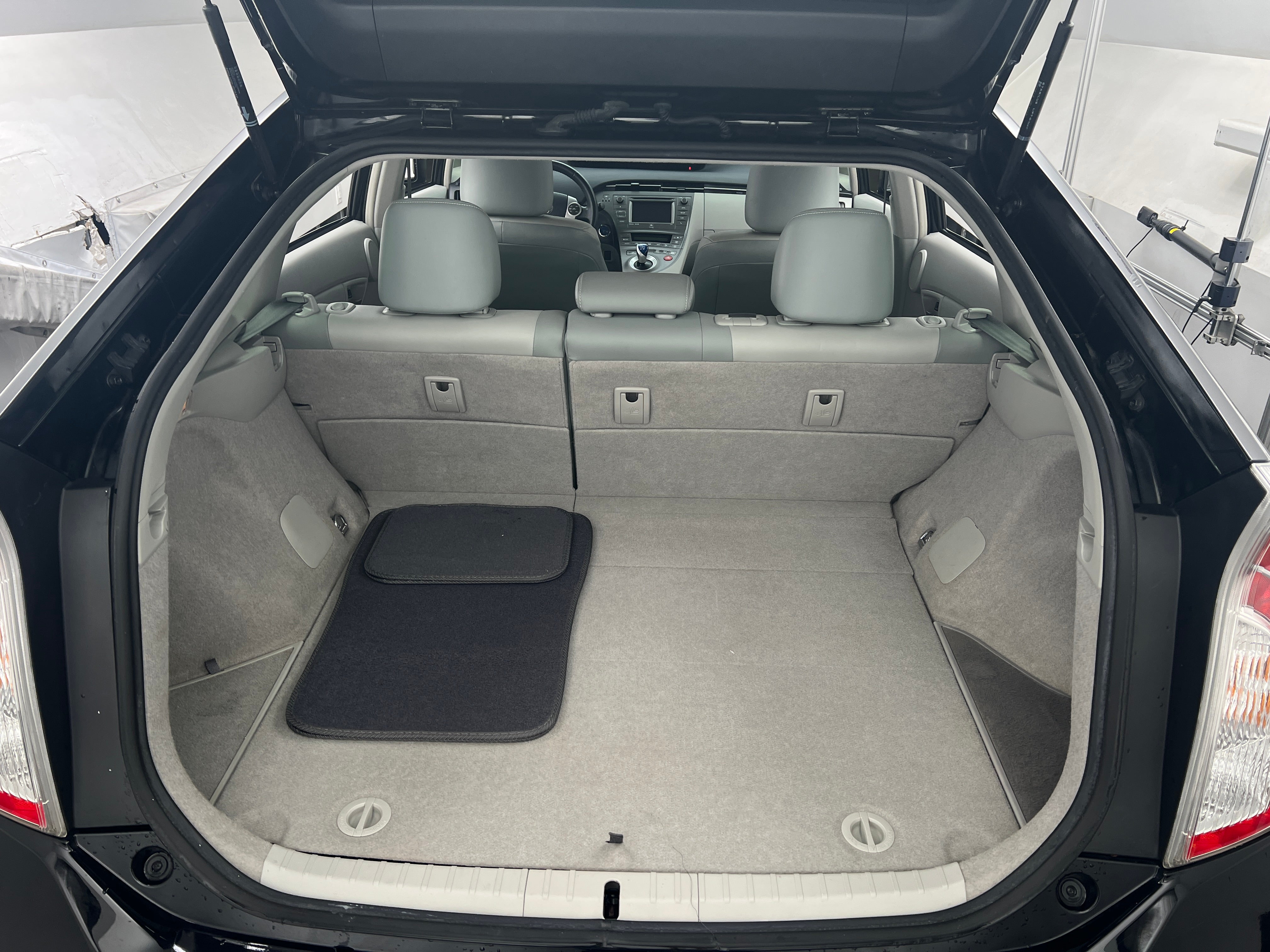 2015 Toyota Prius Four 7