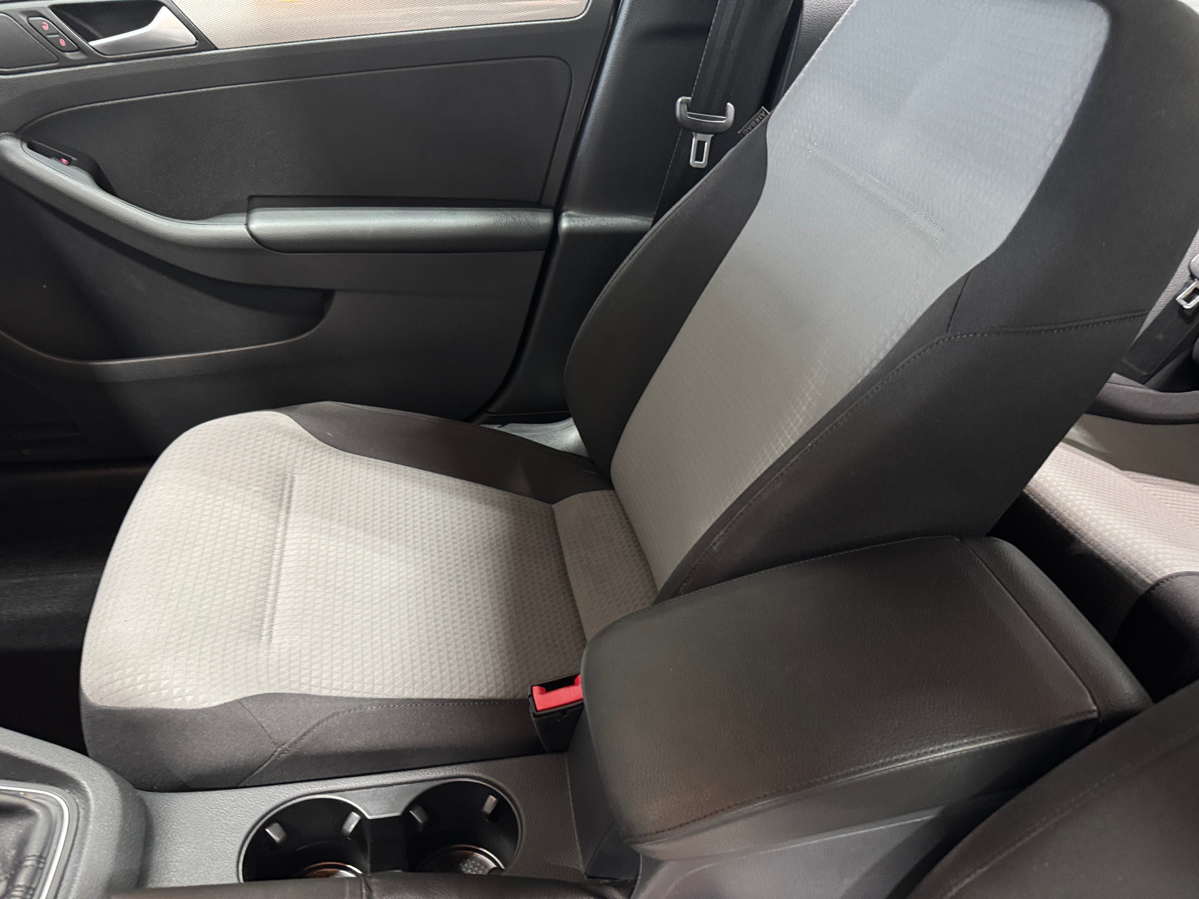 2017 Volkswagen Jetta S 2