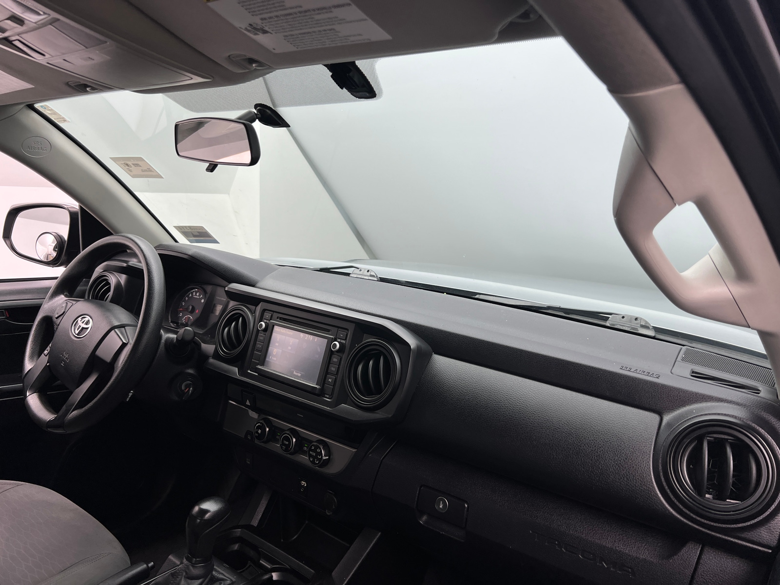 Thumbnail: 2016 Toyota Tacoma - 3