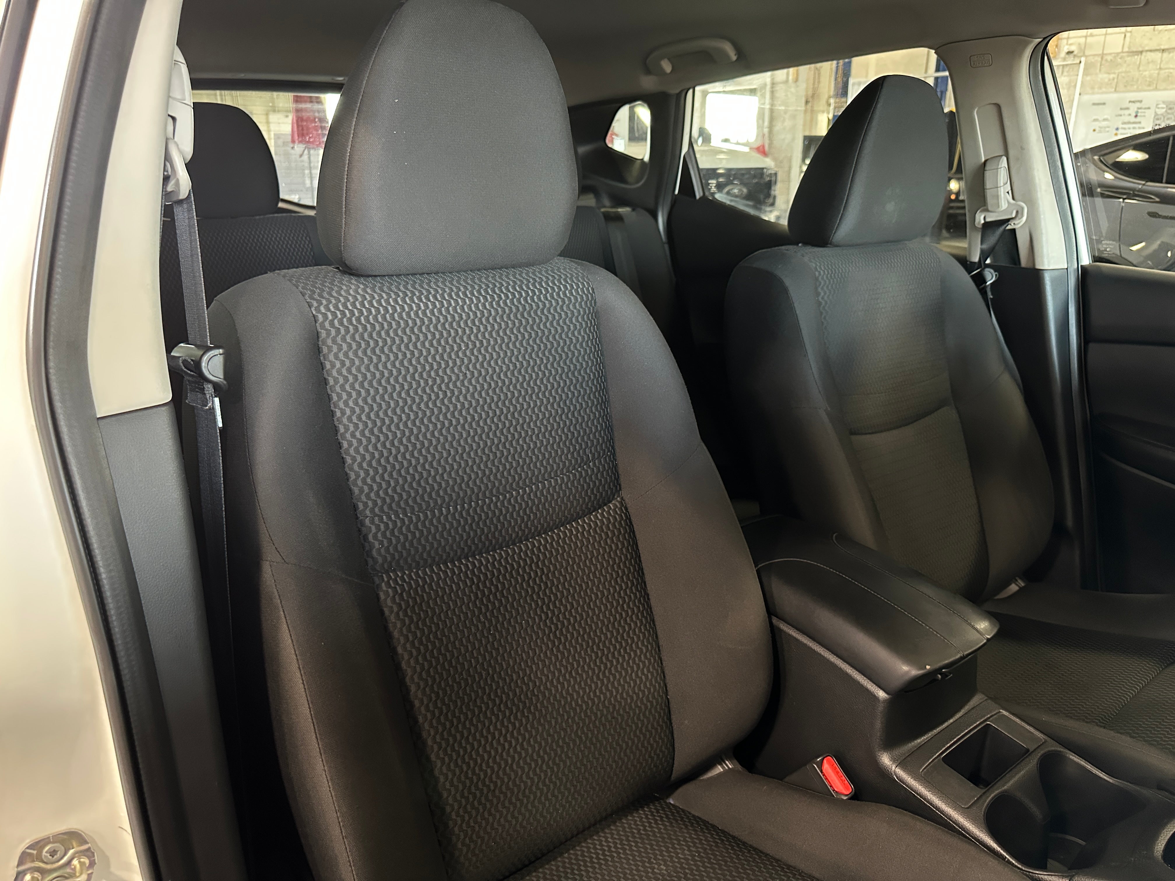 2019 Nissan Rogue Sport S 2