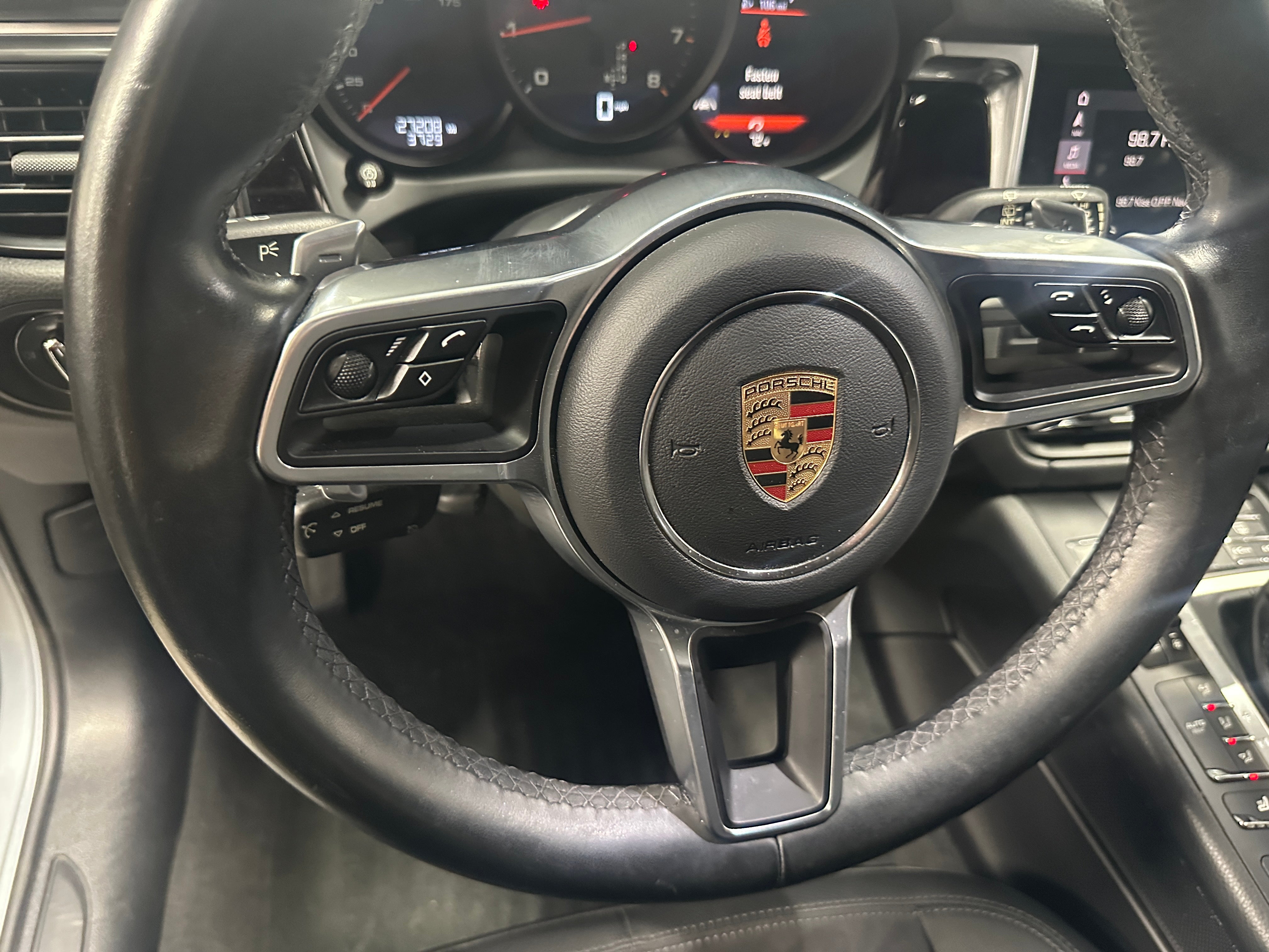 2020 Porsche Macan Base 5