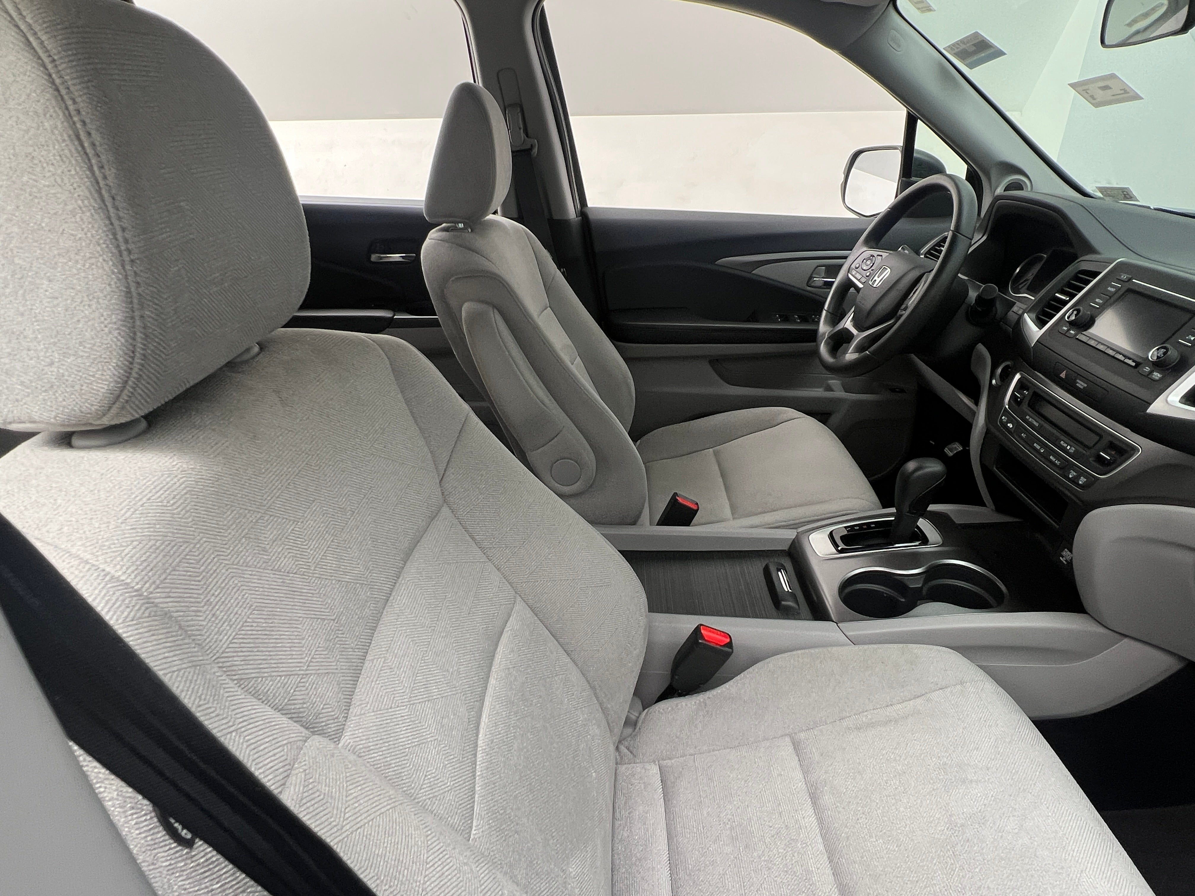 2020 Honda Pilot LX 2