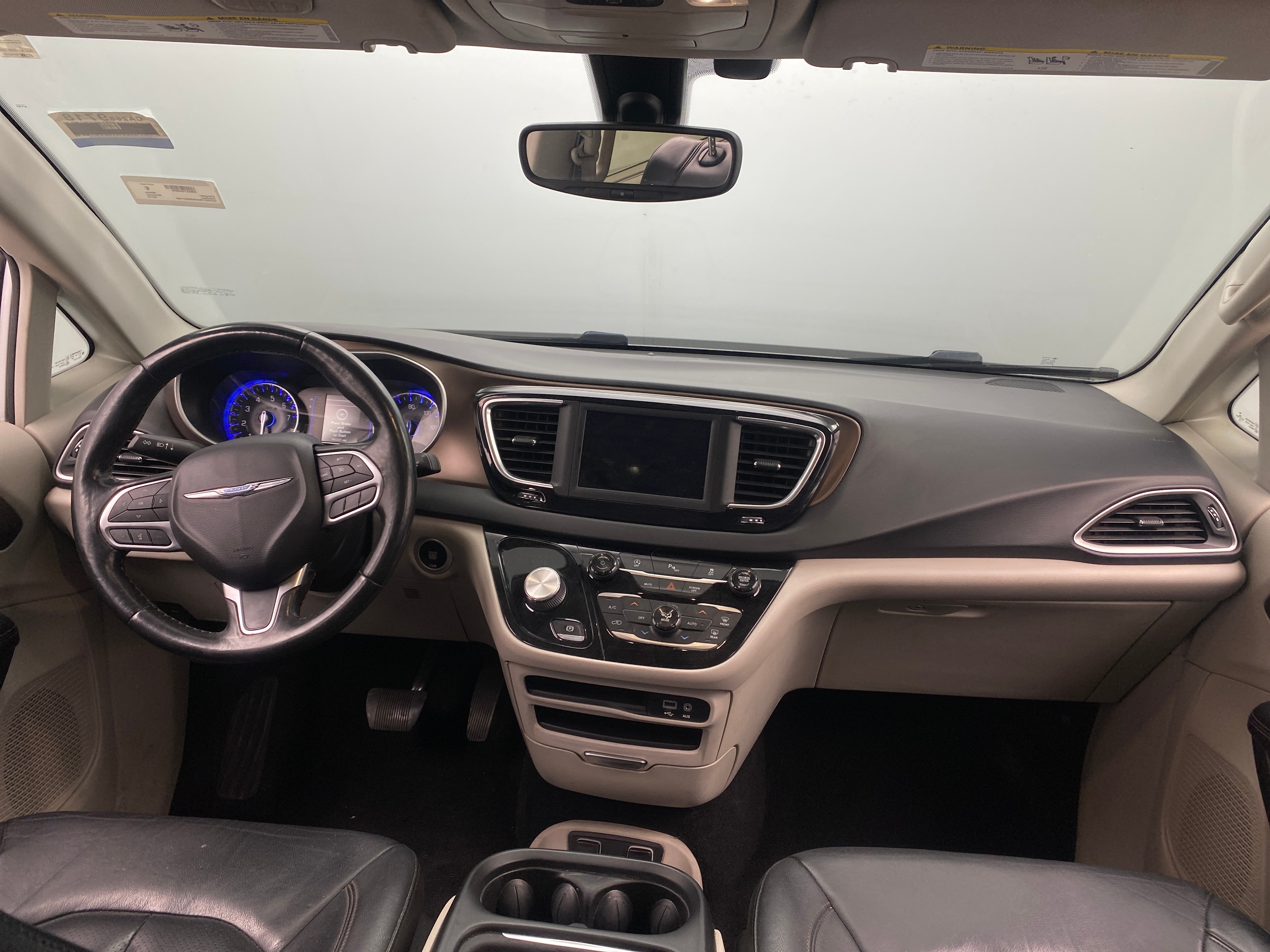 2019 Chrysler Pacifica Touring L 2